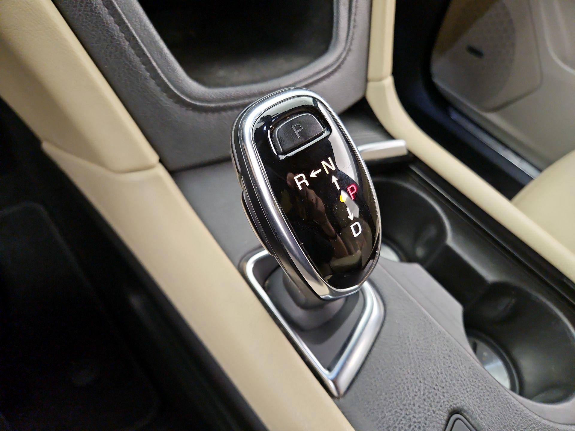 Thumbnail: 2018 Cadillac XT5 - 17