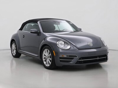 Gray 2018 Volkswagen Beetle SE