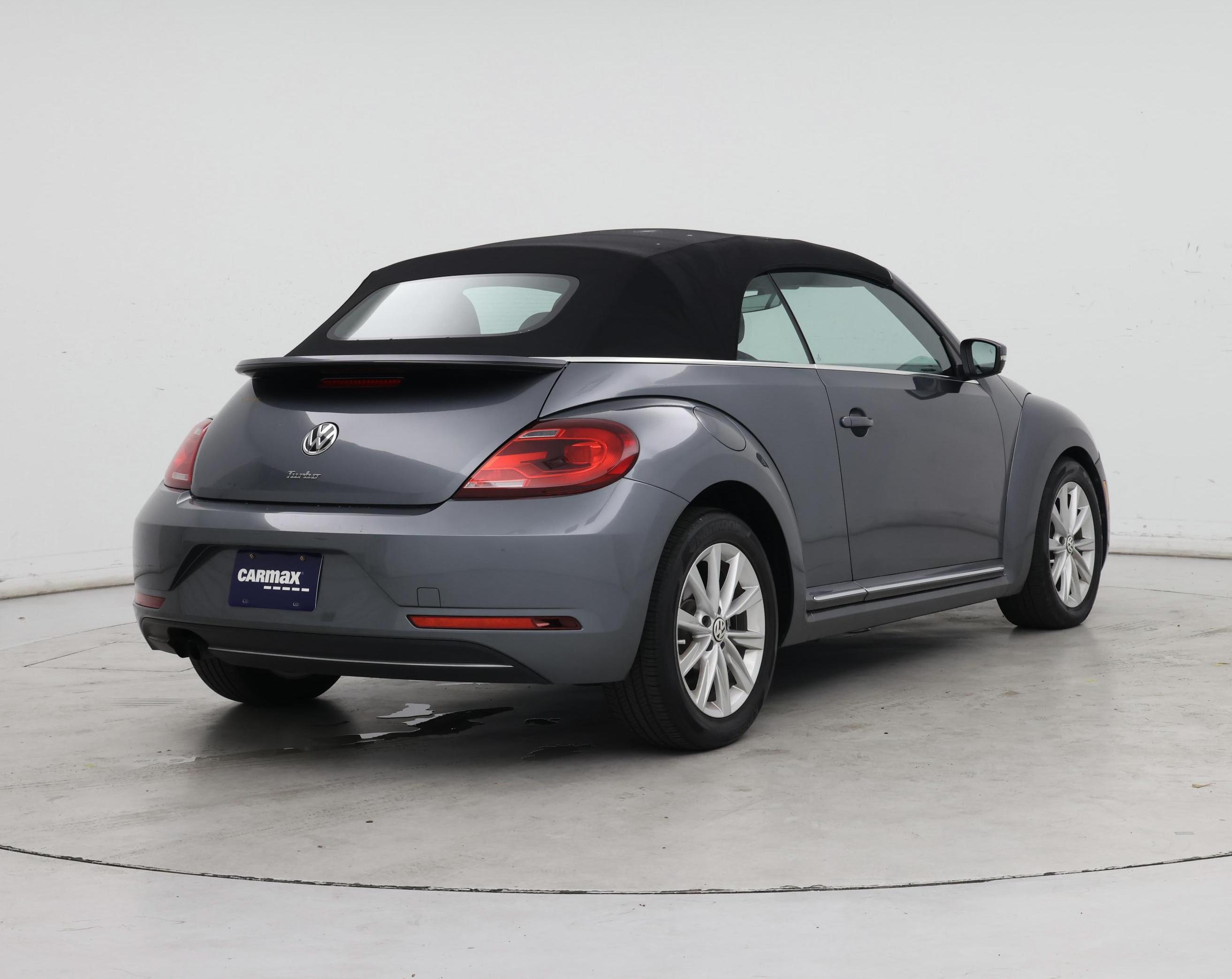 Thumbnail: 2018 Volkswagen Beetle - 8