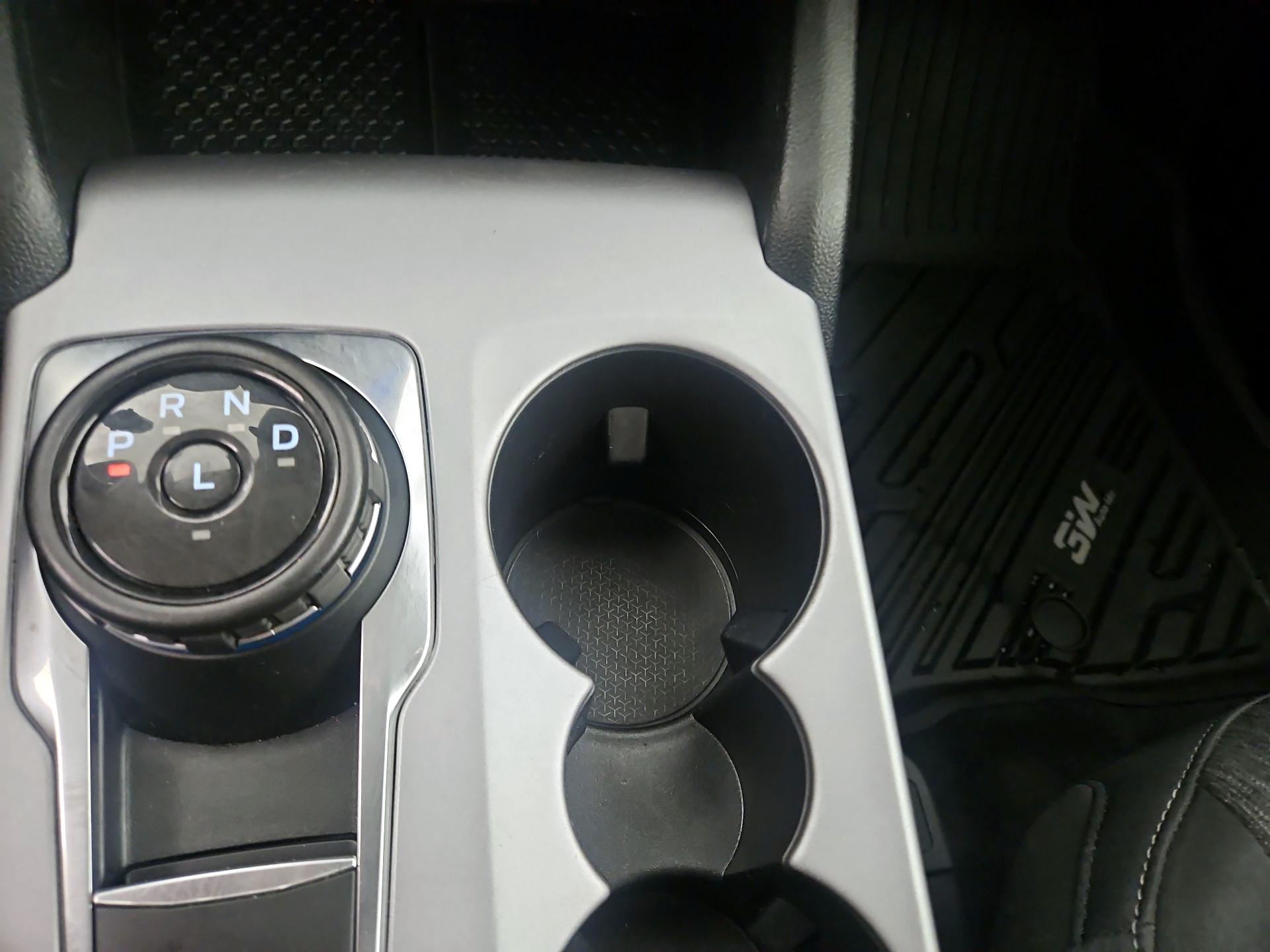 Thumbnail: 2022 Ford Bronco Sport - 17