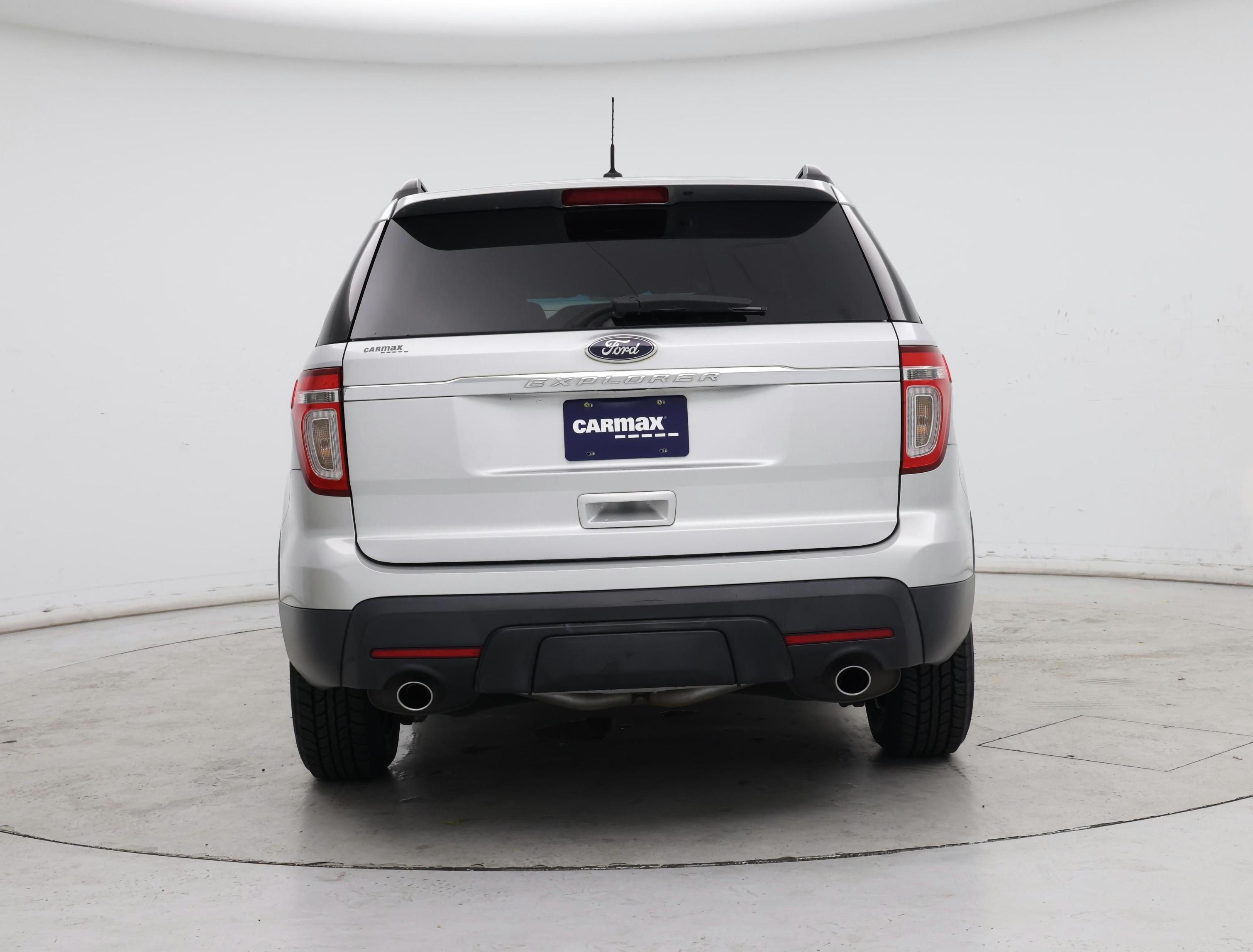 Thumbnail: 2013 Ford Explorer - 8