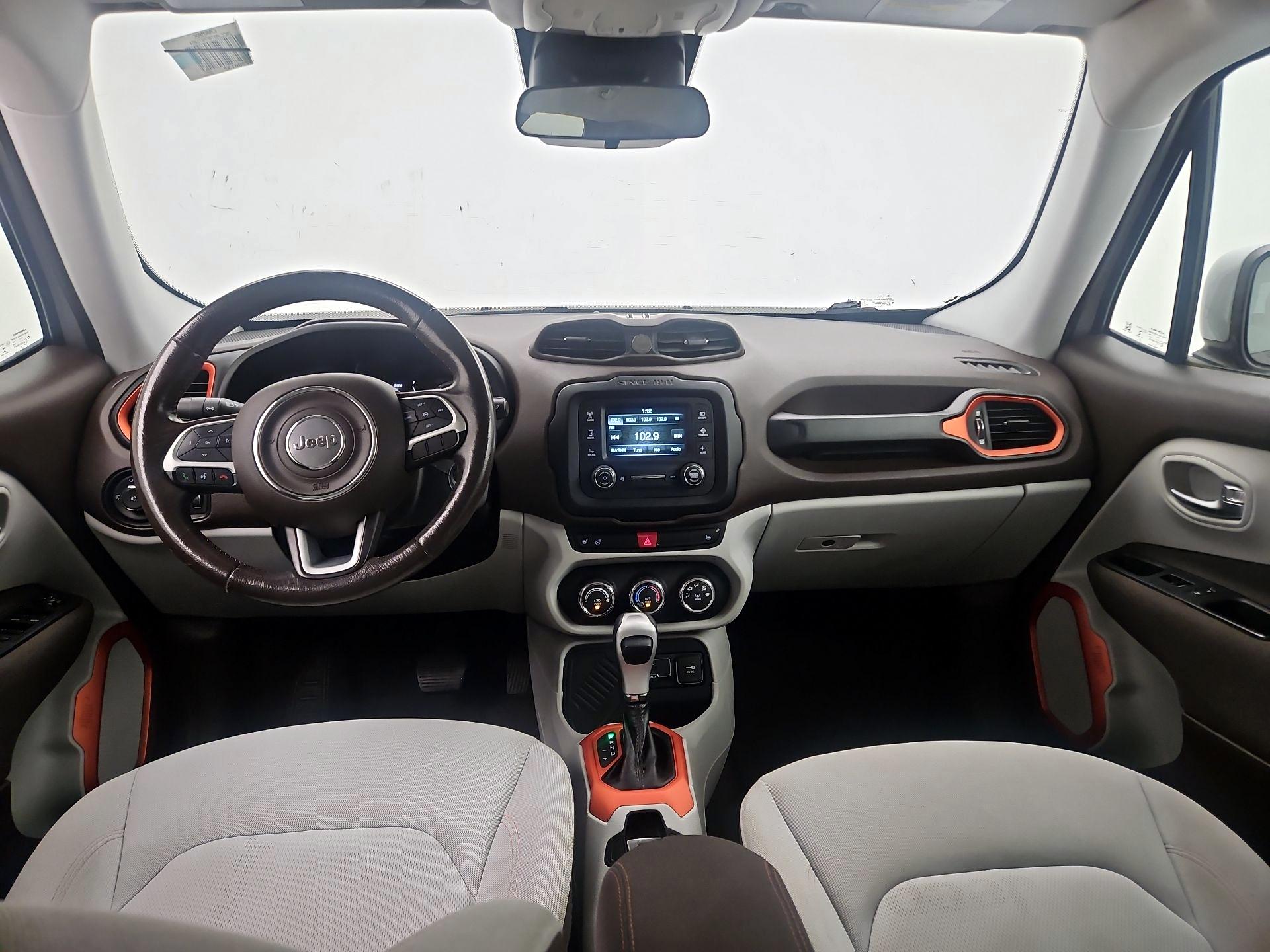 Thumbnail: 2015 Jeep Renegade - 9
