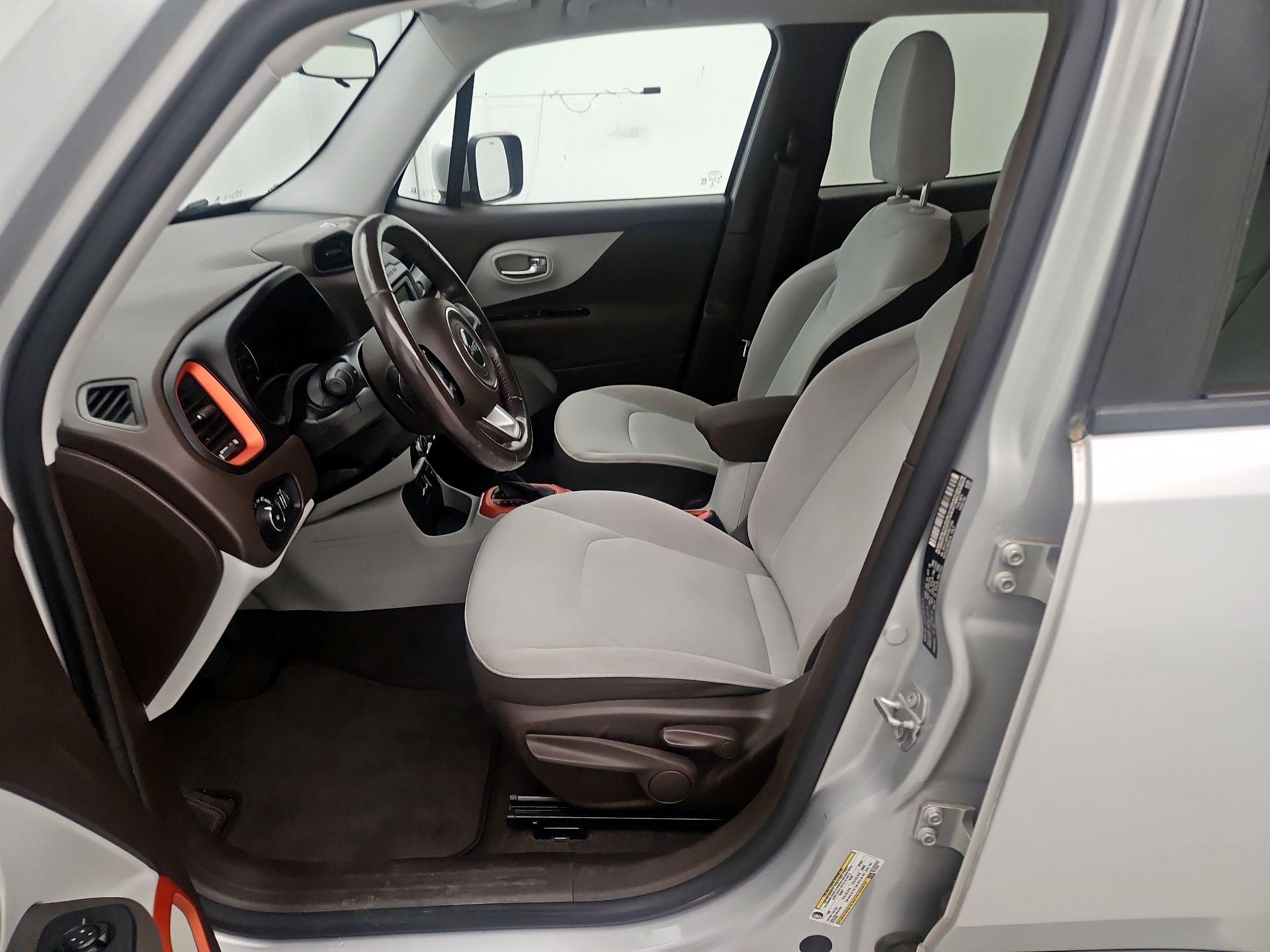 Thumbnail: 2015 Jeep Renegade - 11