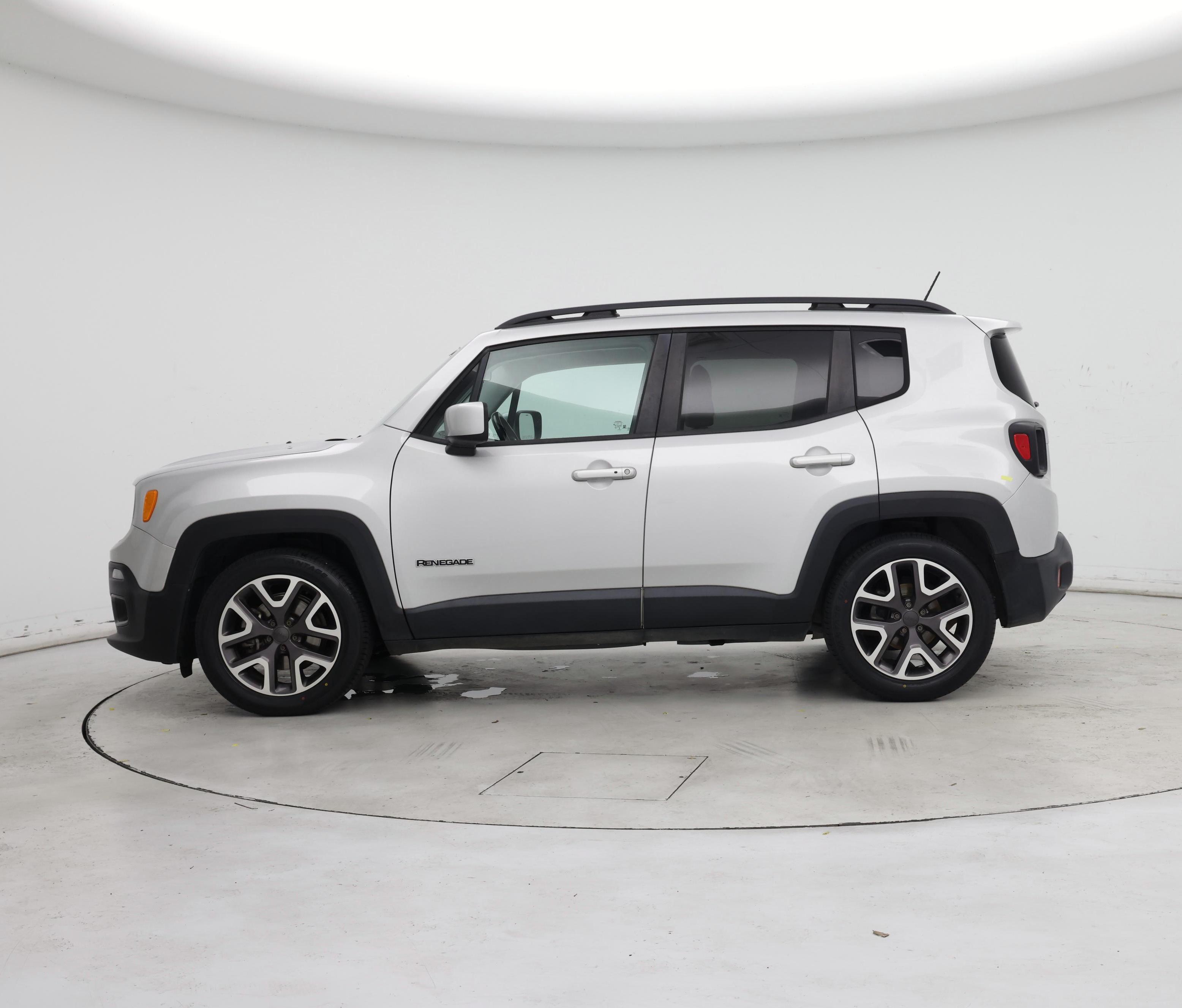 Thumbnail: 2015 Jeep Renegade - 3