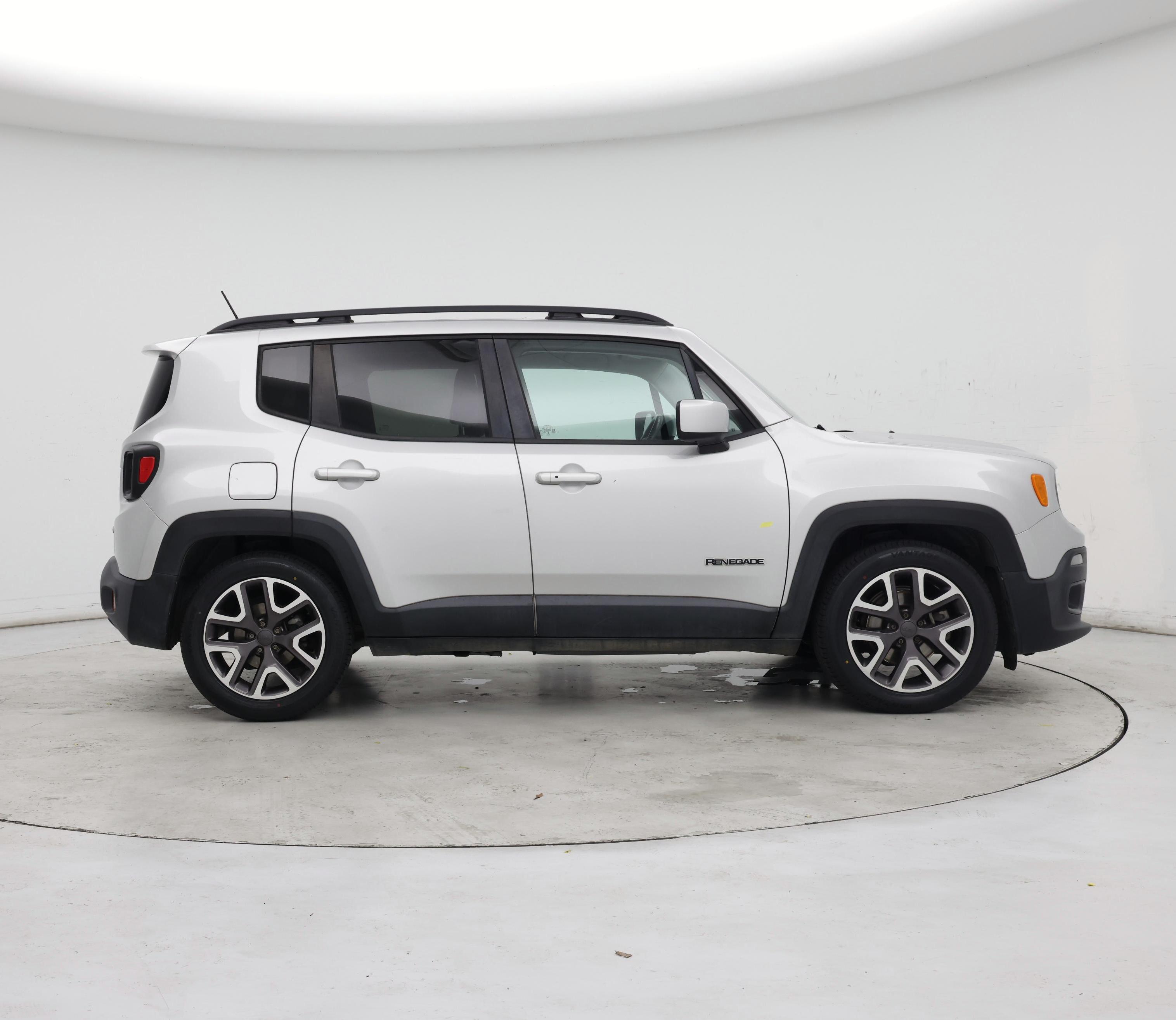 Thumbnail: 2015 Jeep Renegade - 7