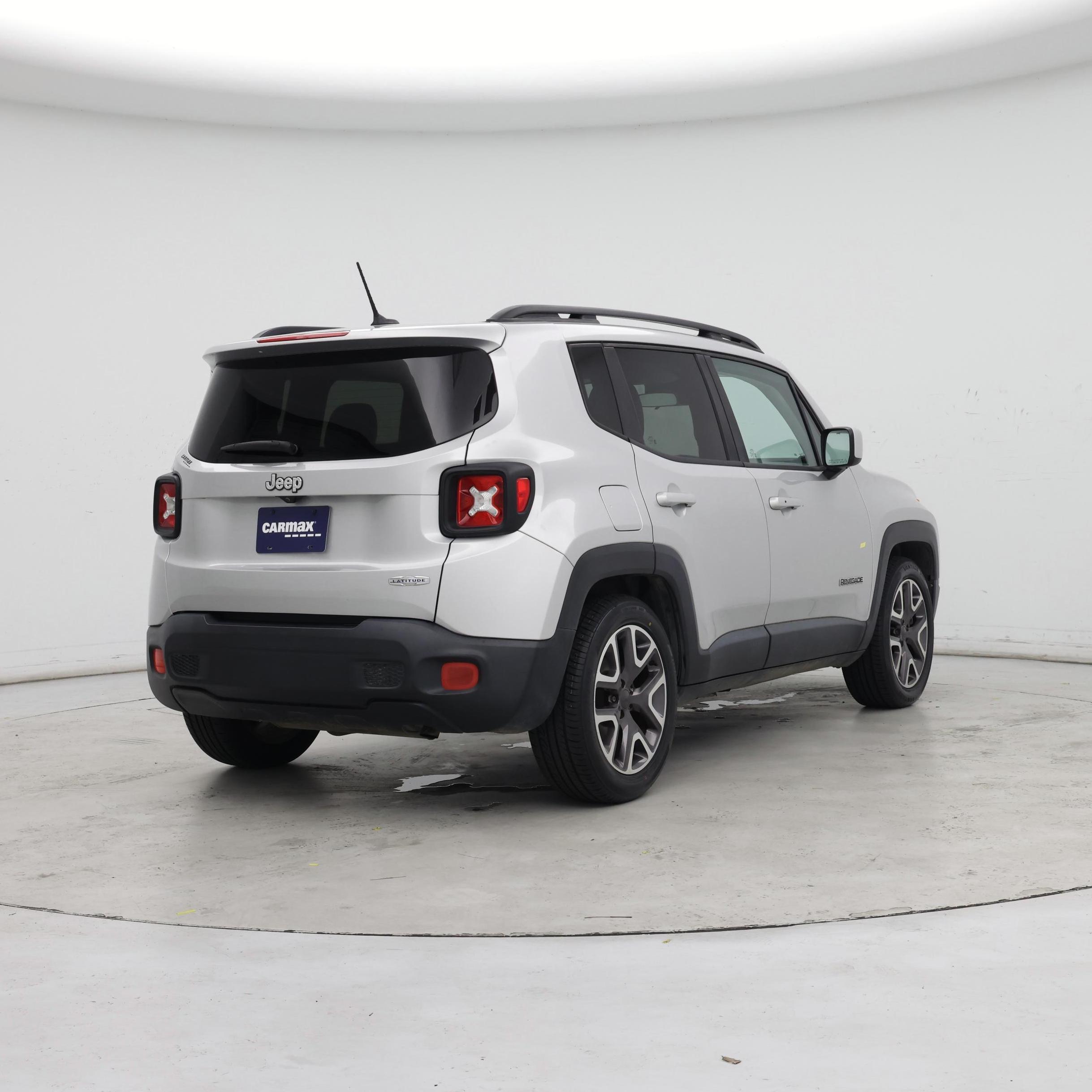 Thumbnail: 2015 Jeep Renegade - 8