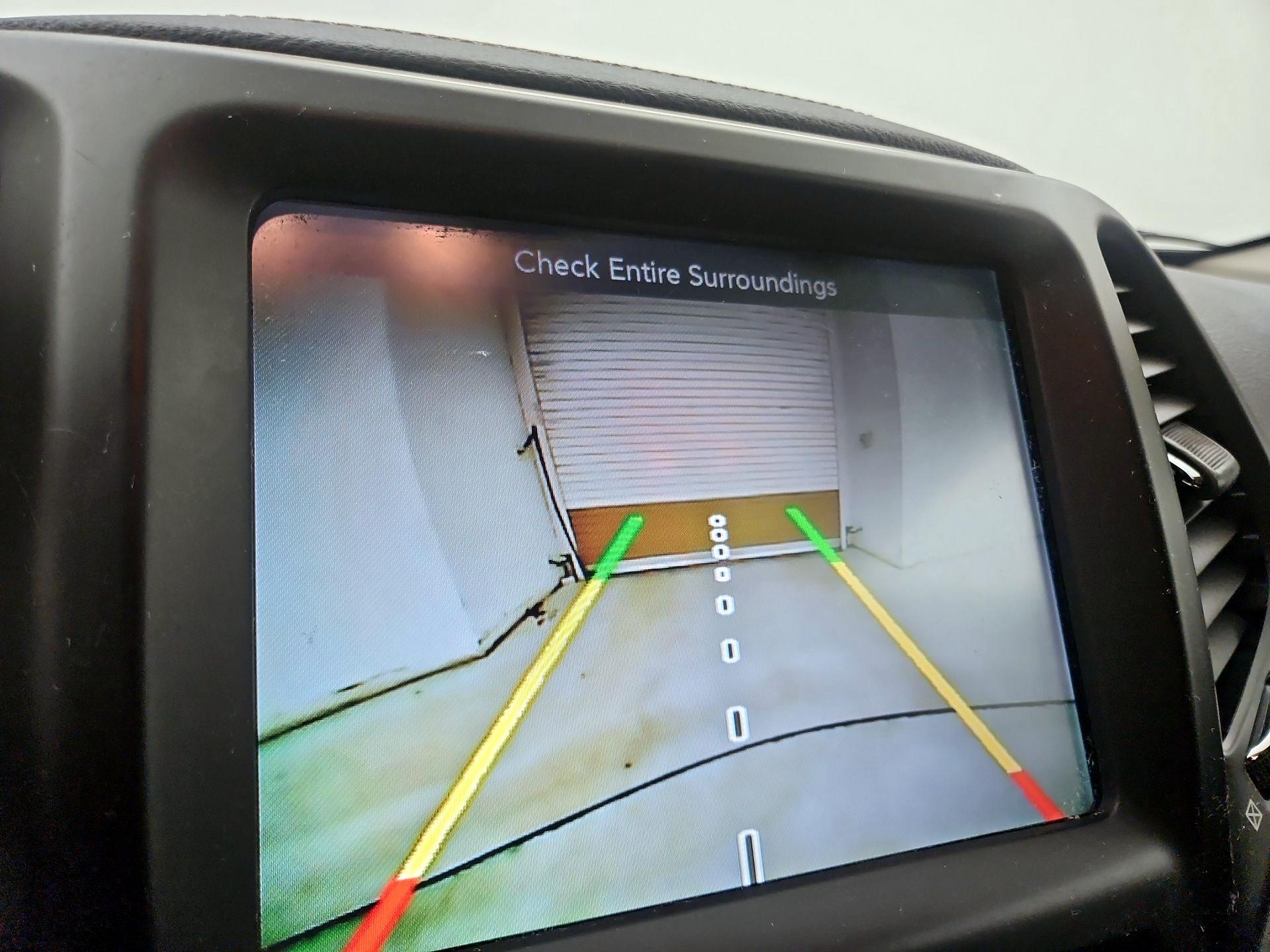 Thumbnail: 2016 Jeep Cherokee - 14