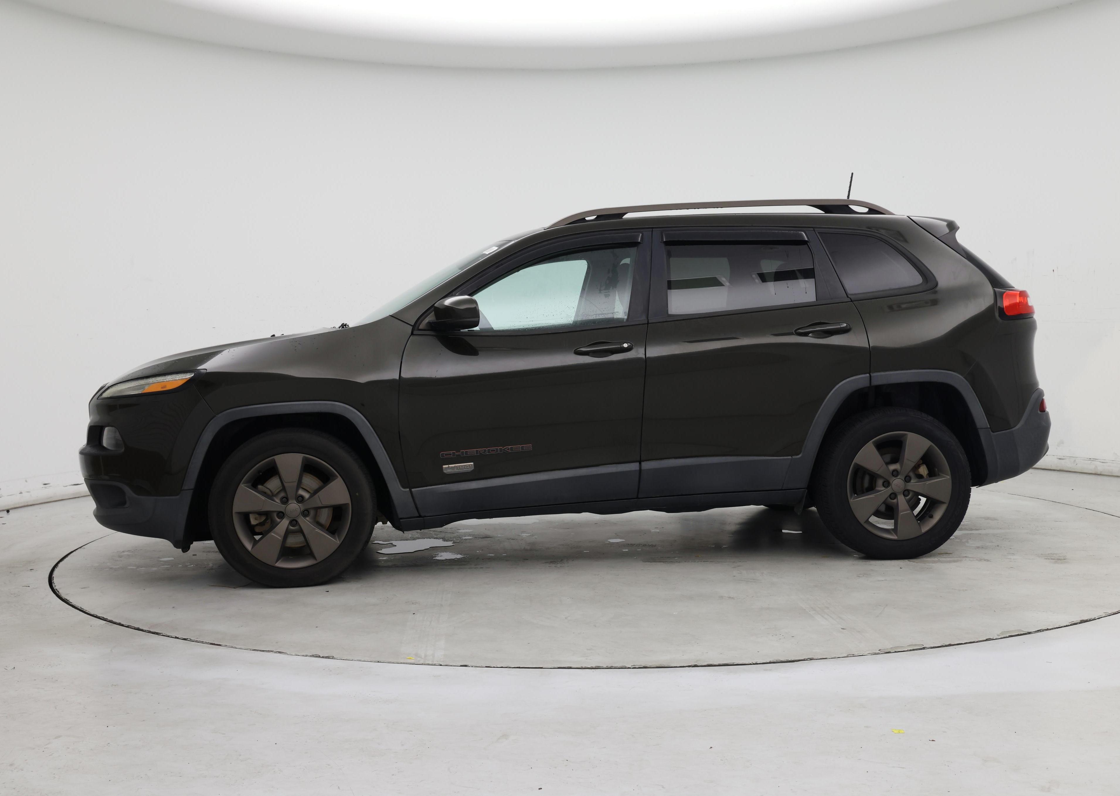 Thumbnail: 2016 Jeep Cherokee - 3