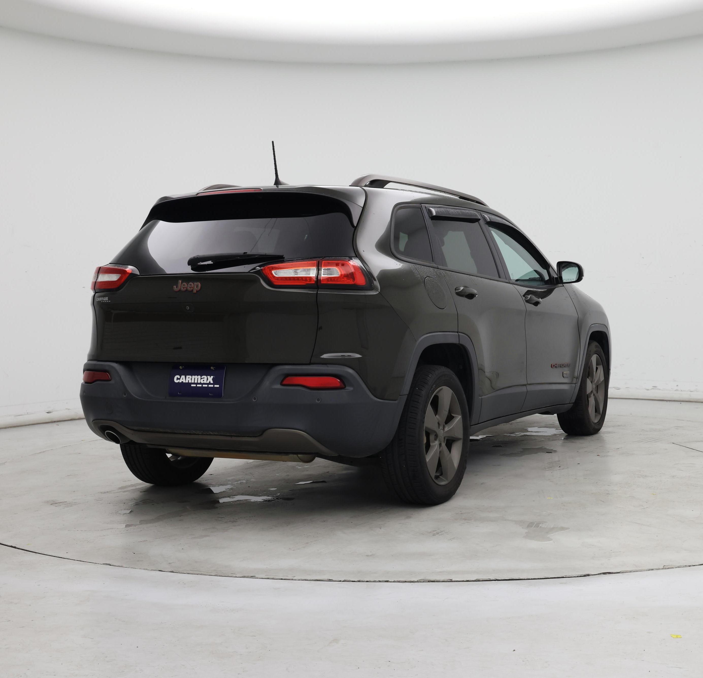 Thumbnail: 2016 Jeep Cherokee - 8