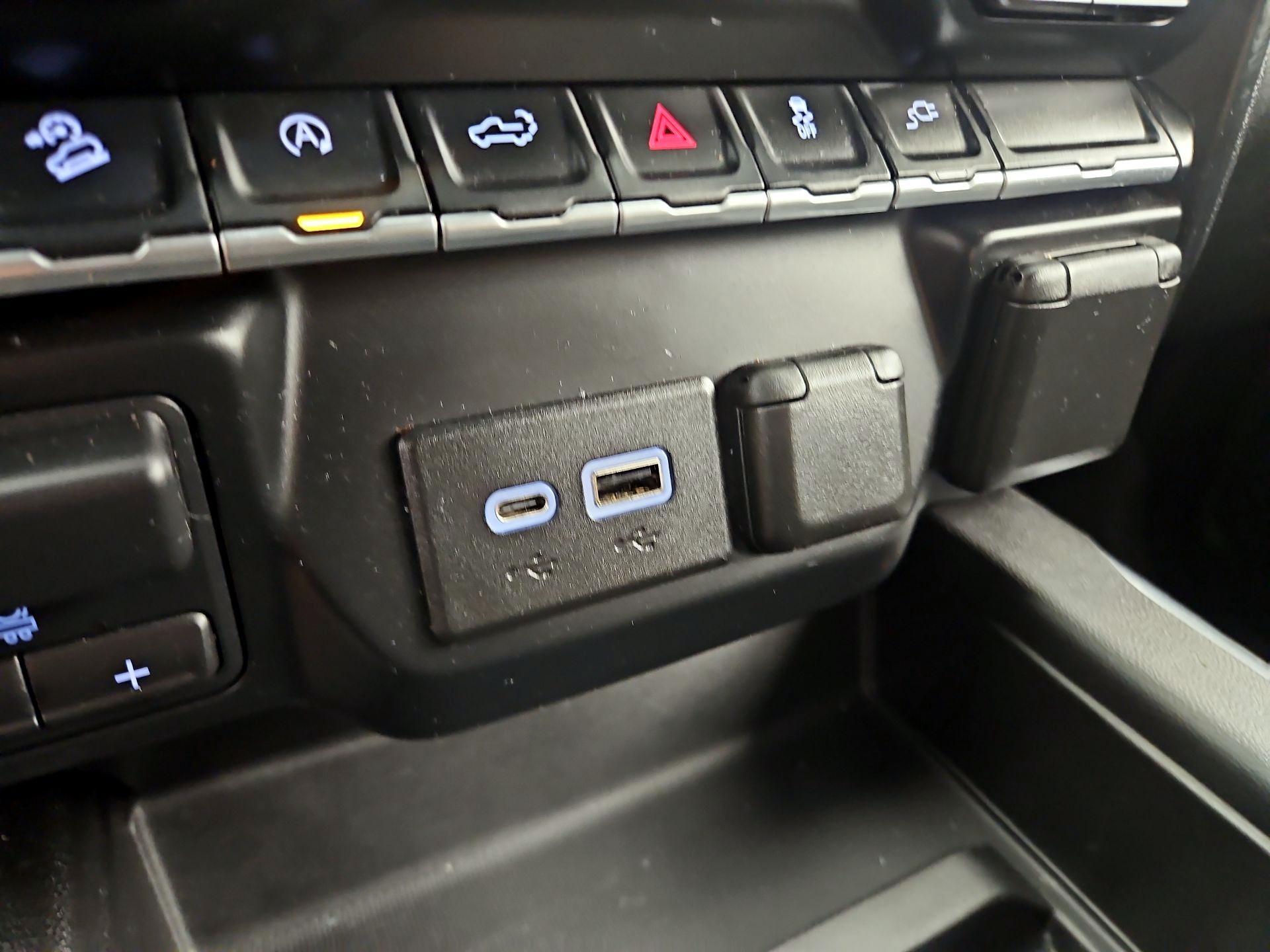 Thumbnail: 2019 Chevrolet Silverado 1500 - 18