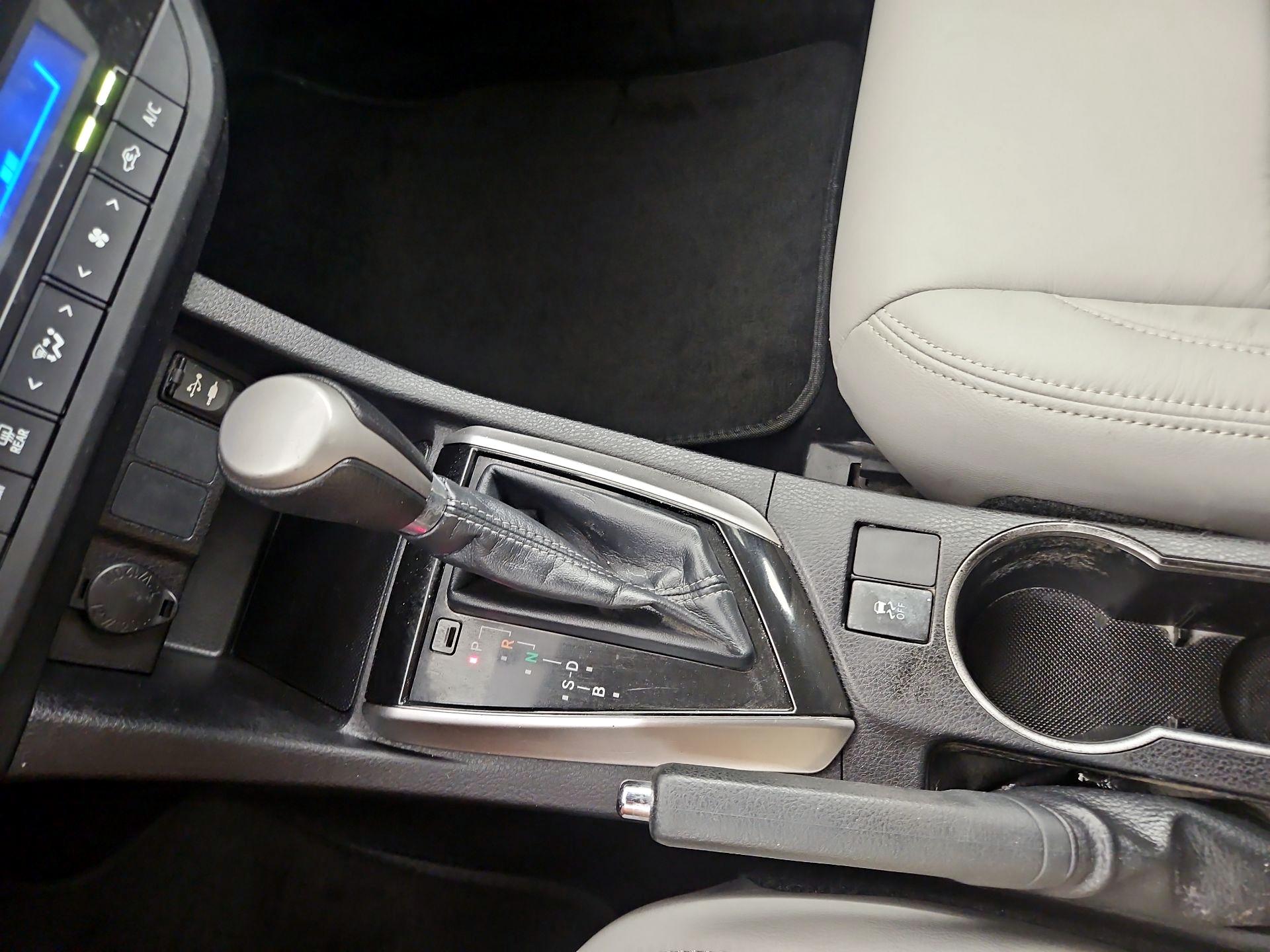Thumbnail: 2016 Toyota Corolla - 17