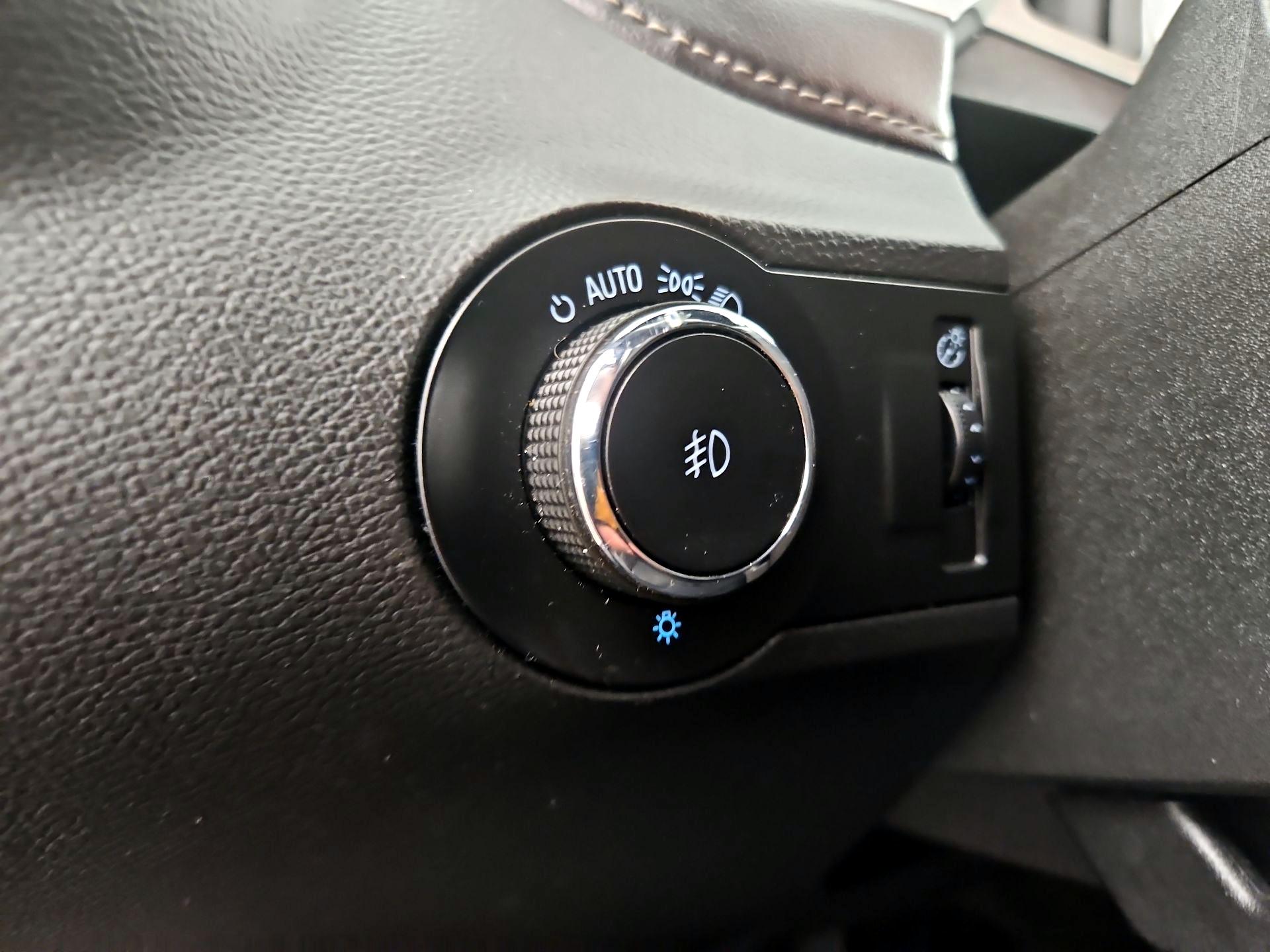 Thumbnail: 2014 Chevrolet Camaro - 13