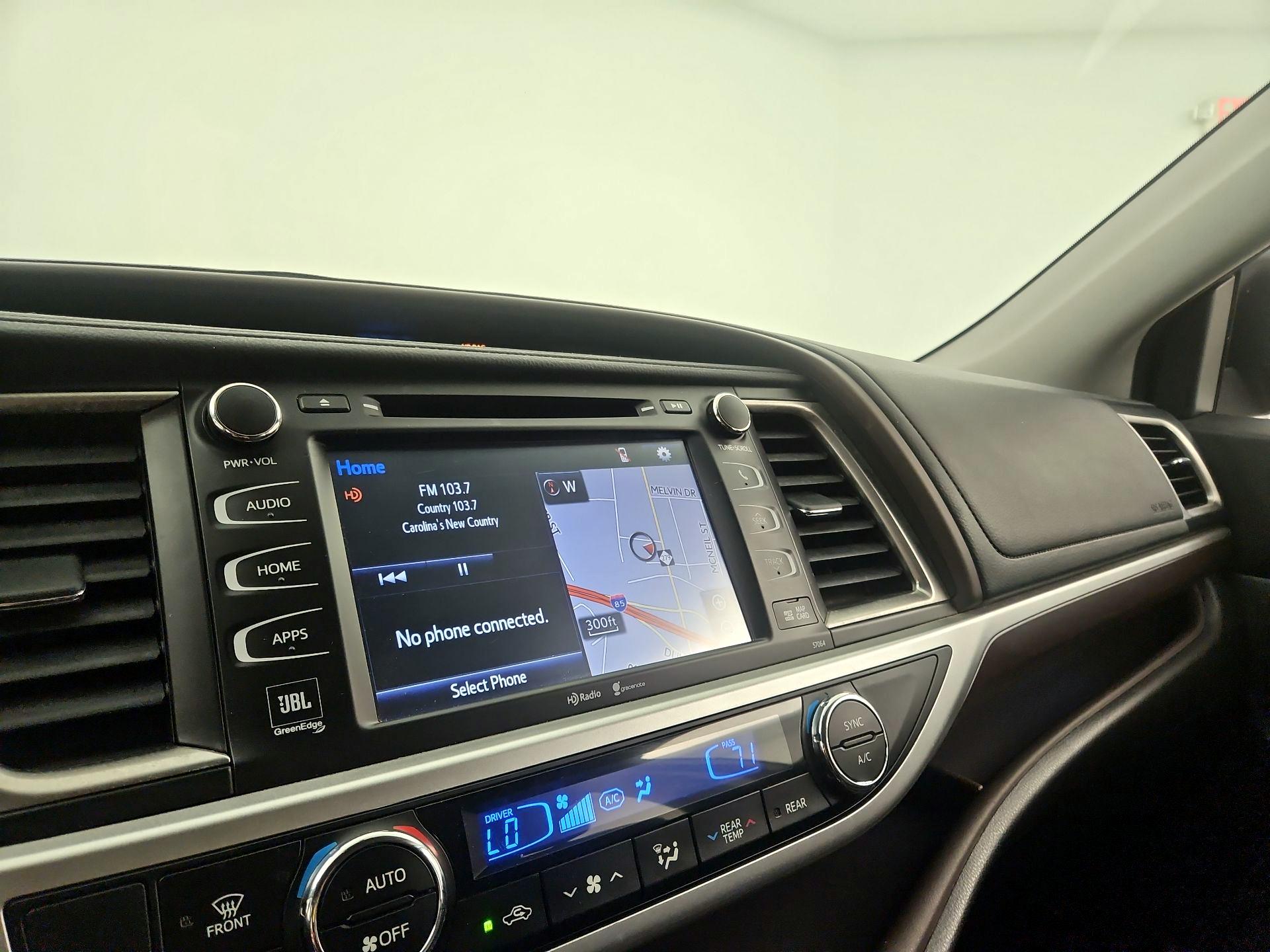 Thumbnail: 2014 Toyota Highlander - 15