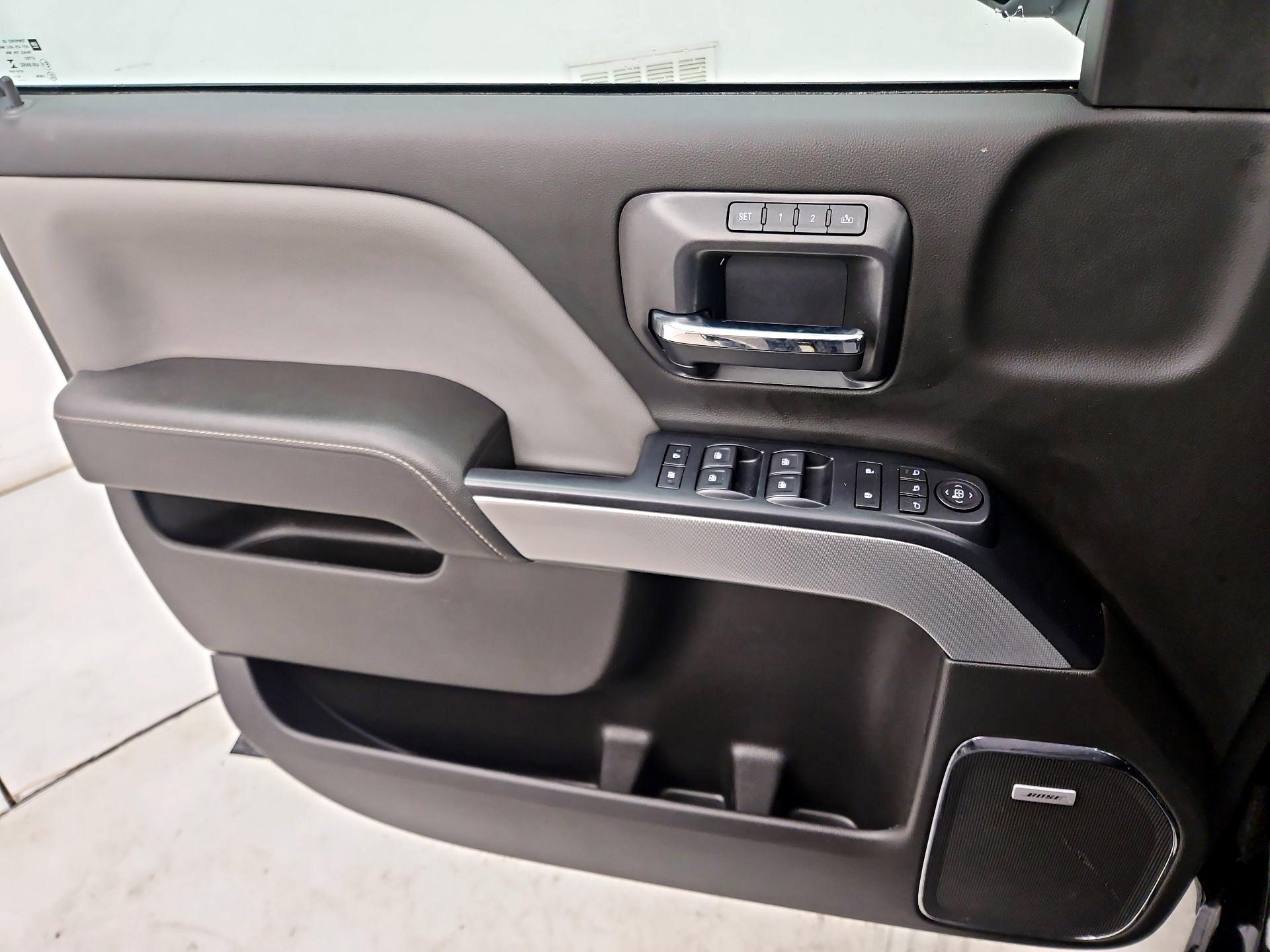 Thumbnail: 2018 Chevrolet Silverado 1500 - 12
