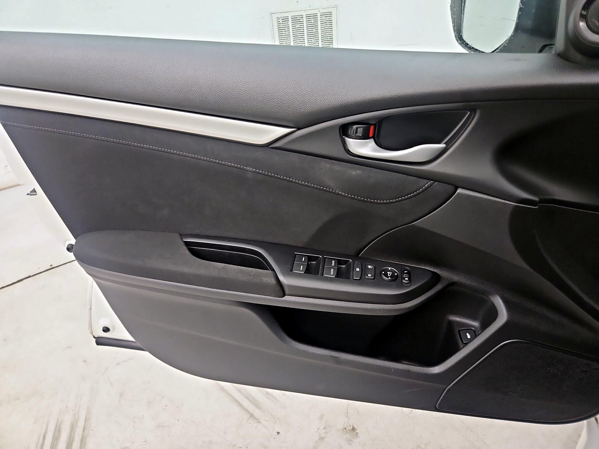 Thumbnail: 2018 Honda Civic - 12