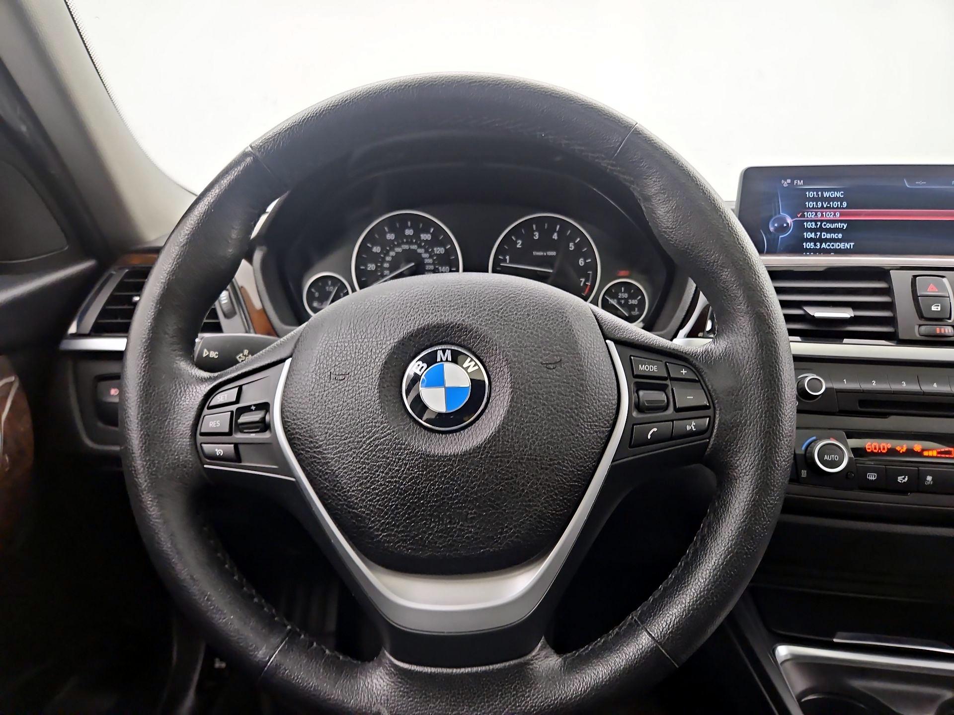 Thumbnail: 2015 BMW 3 Series - 10
