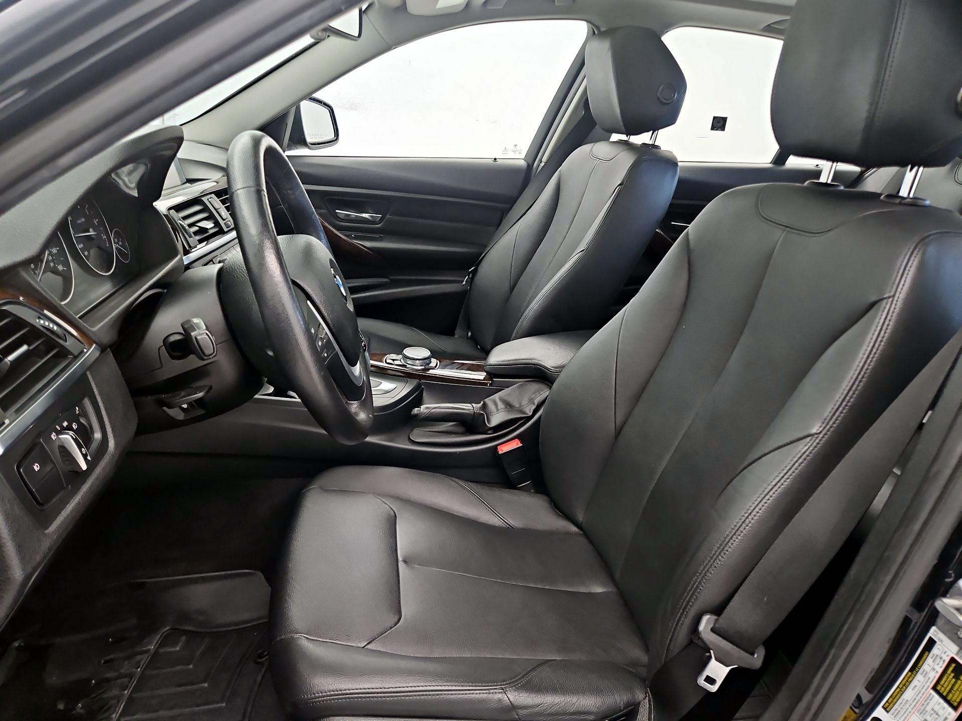 Thumbnail: 2015 BMW 3 Series - 11