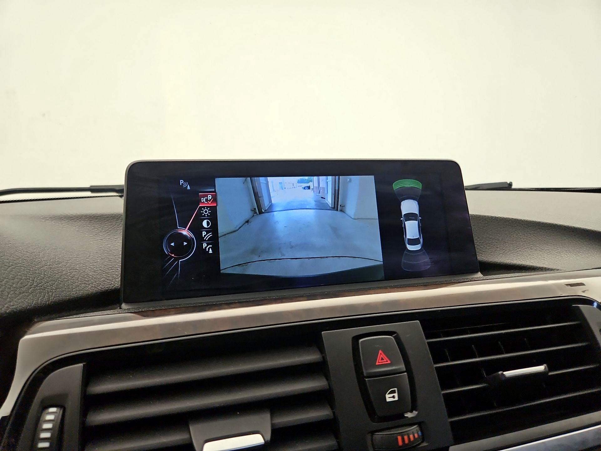 Thumbnail: 2015 BMW 3 Series - 14