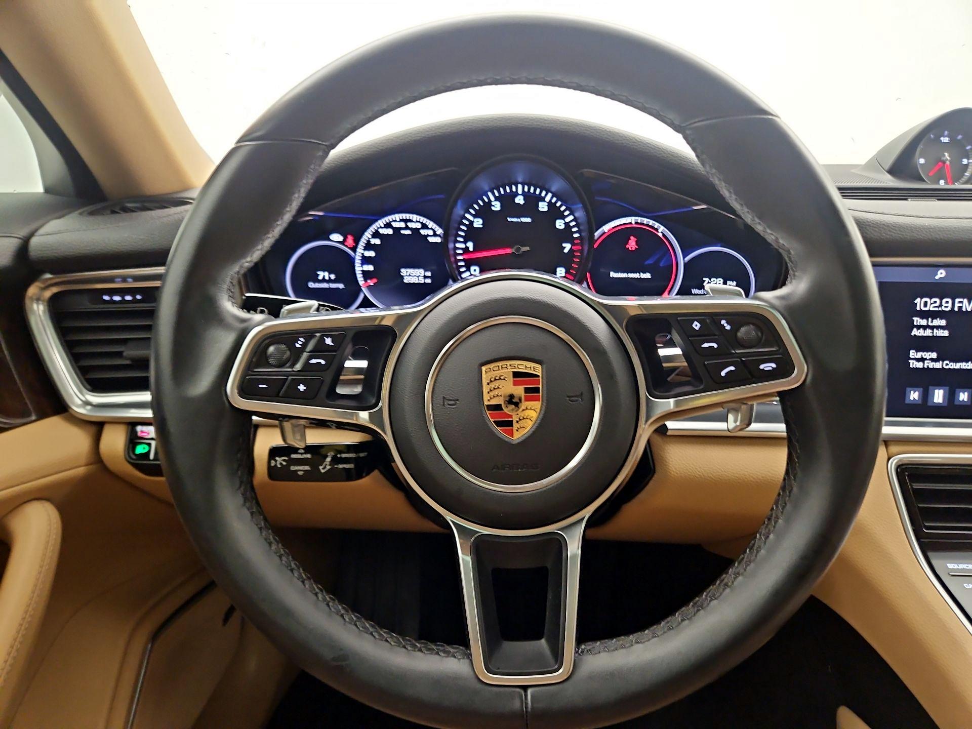 Thumbnail: 2020 Porsche Panamera - 10