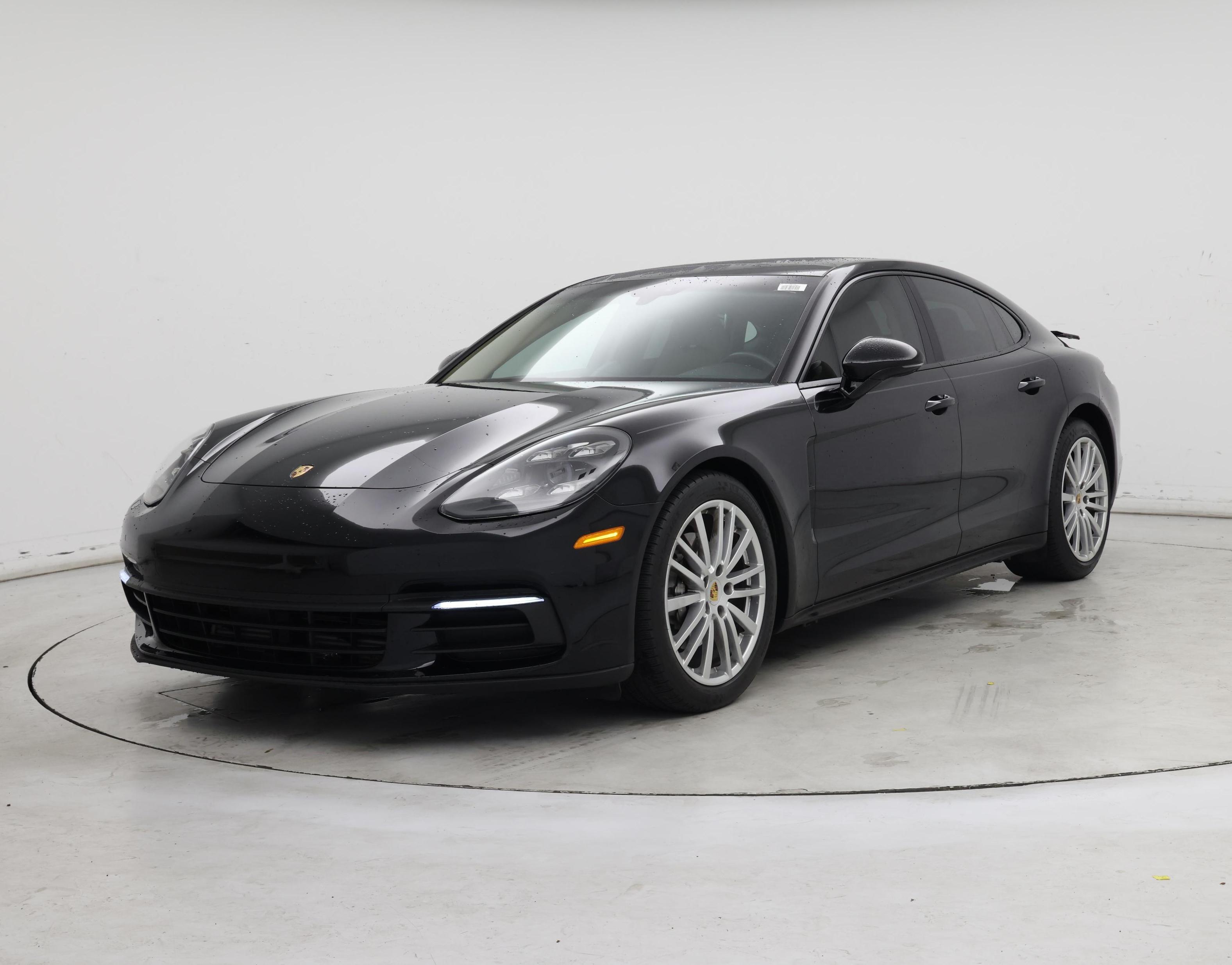 Thumbnail: 2020 Porsche Panamera - 4