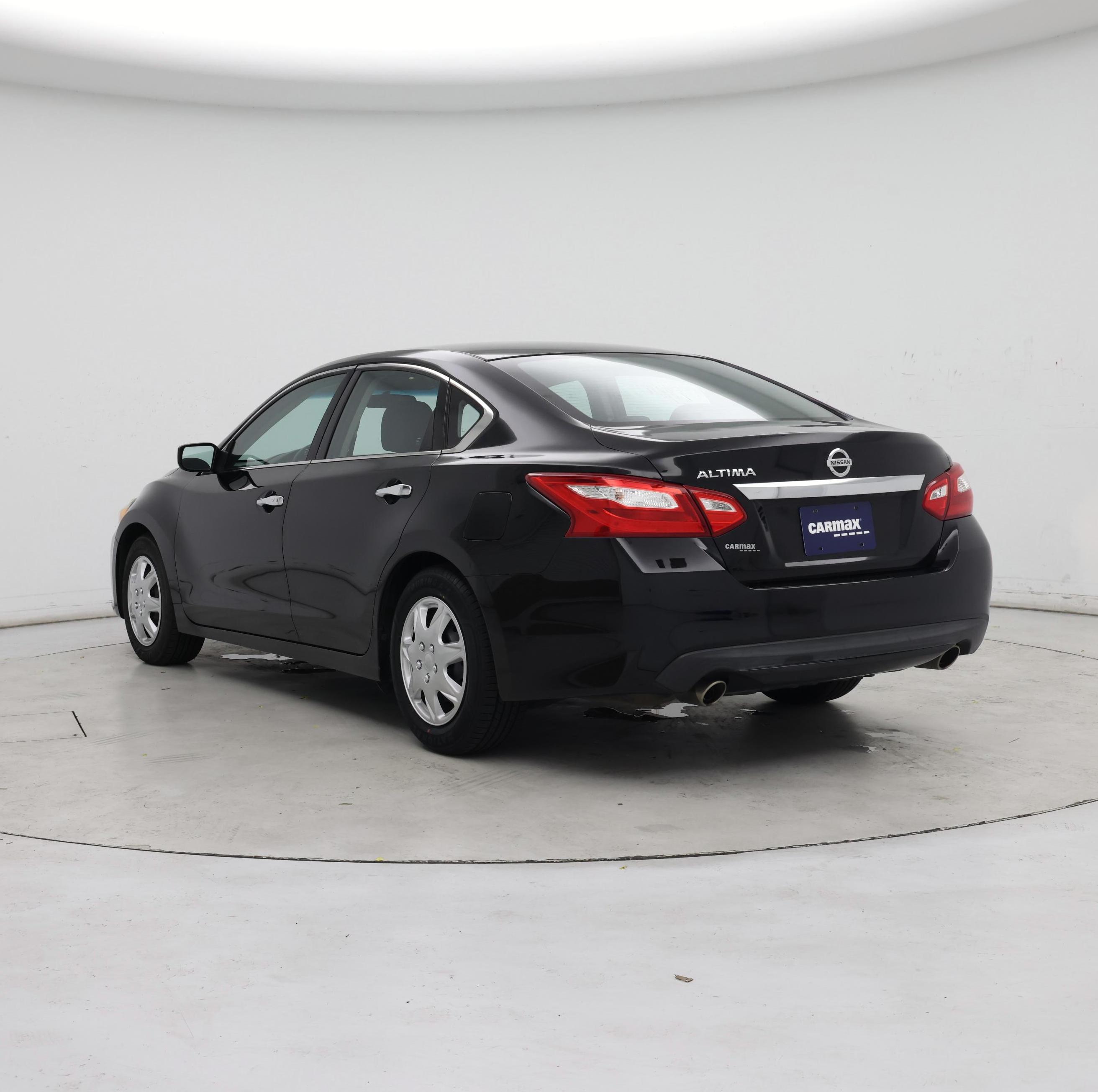 Thumbnail: 2017 Nissan Altima - 2