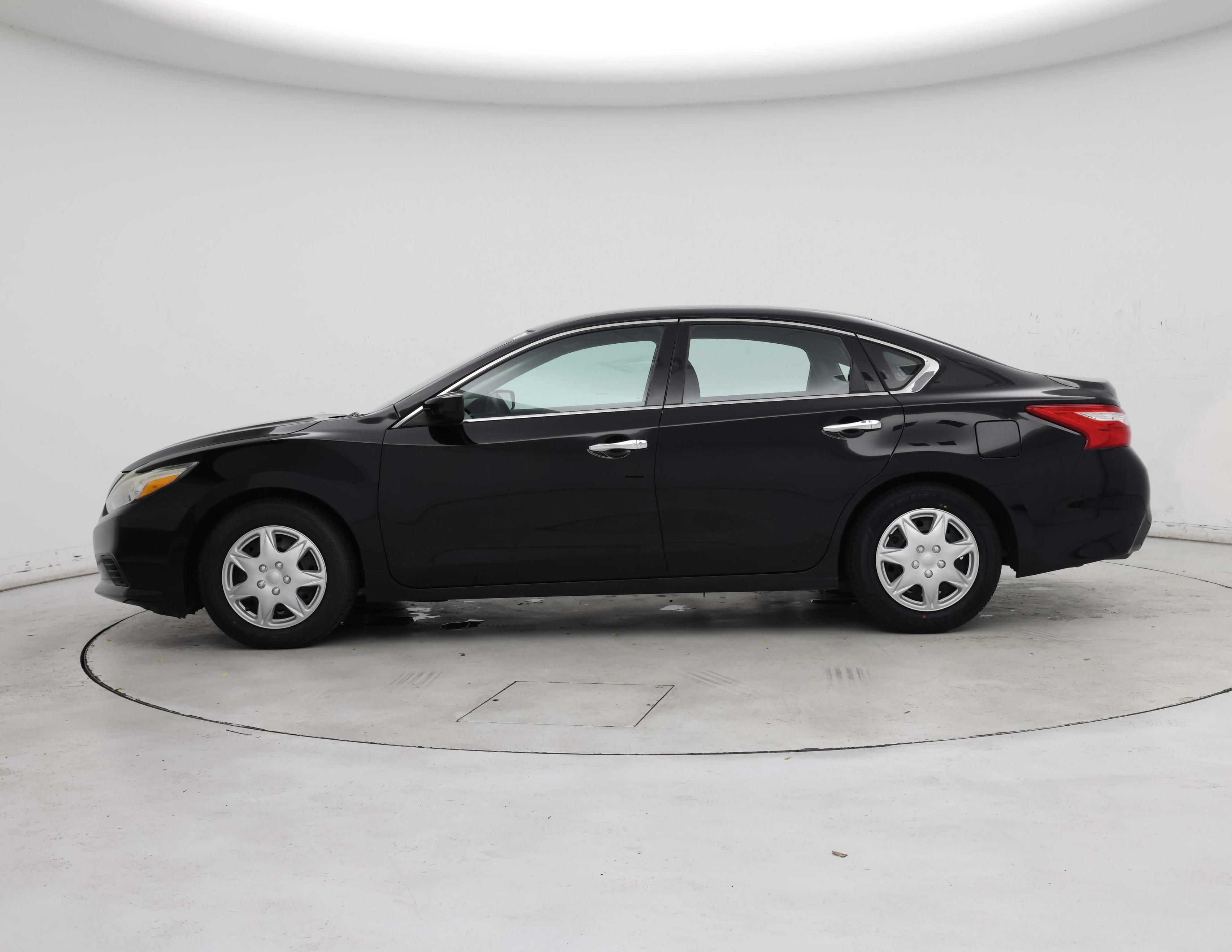 Thumbnail: 2017 Nissan Altima - 3