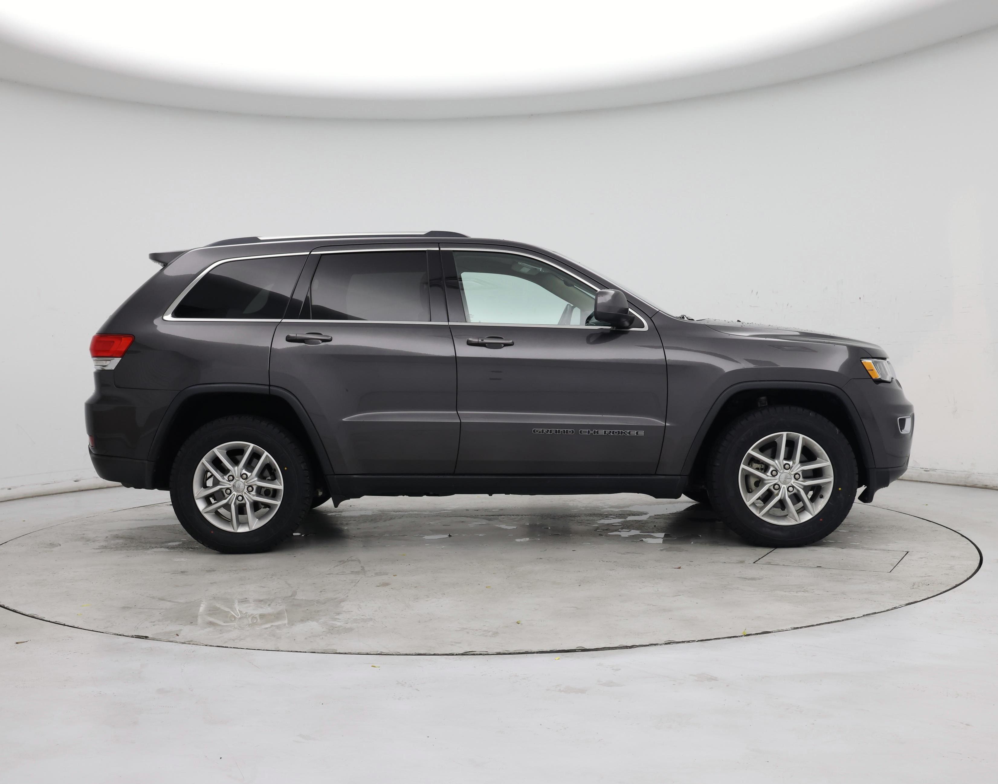 Thumbnail: 2017 Jeep Grand Cherokee - 7