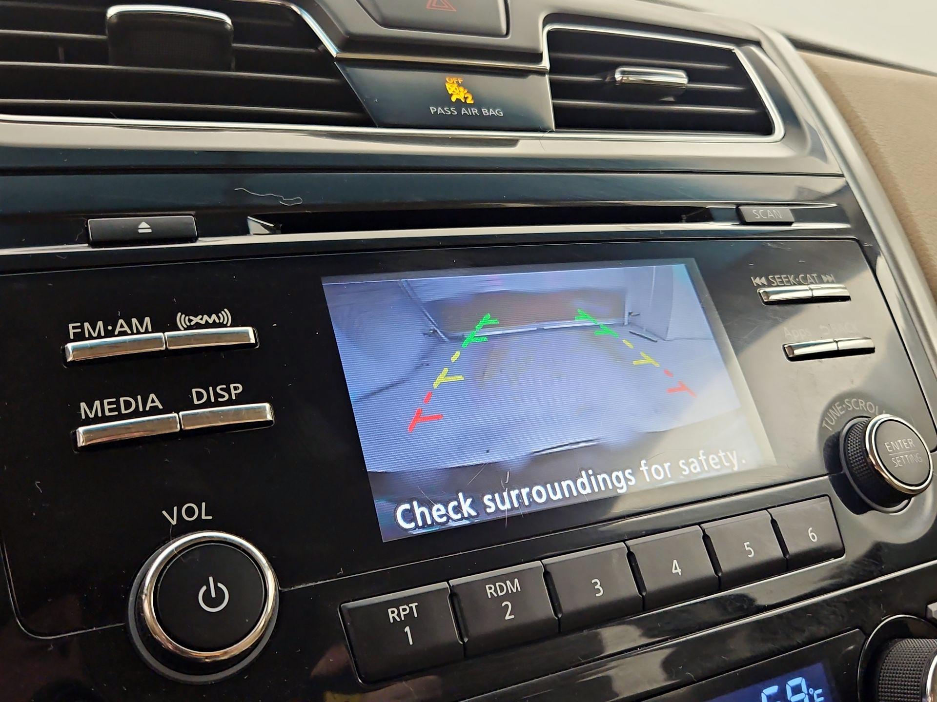 Thumbnail: 2015 Nissan Altima - 14