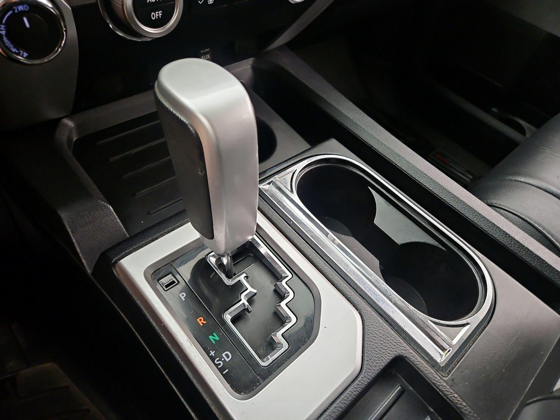 Thumbnail: 2015 Toyota Tundra - 18
