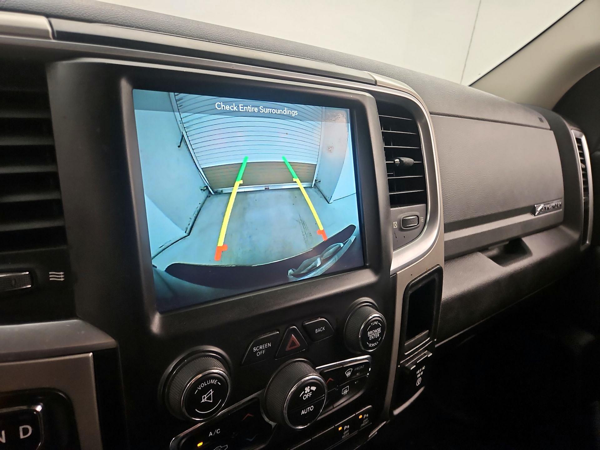 Thumbnail: 2019 RAM 1500 Classic - 14