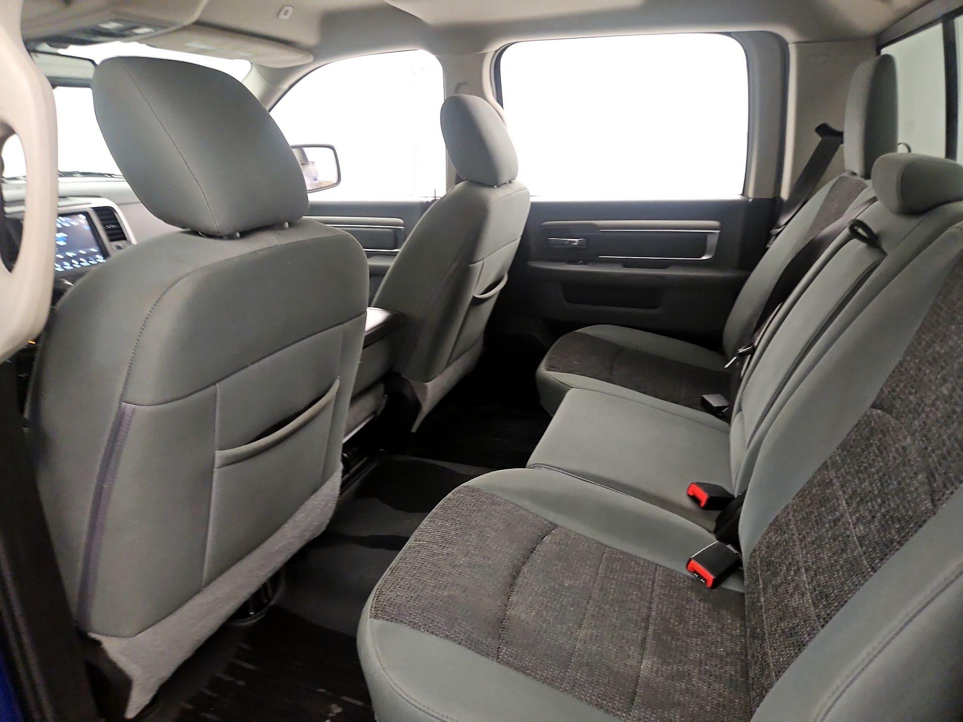 Thumbnail: 2019 RAM 1500 Classic - 19