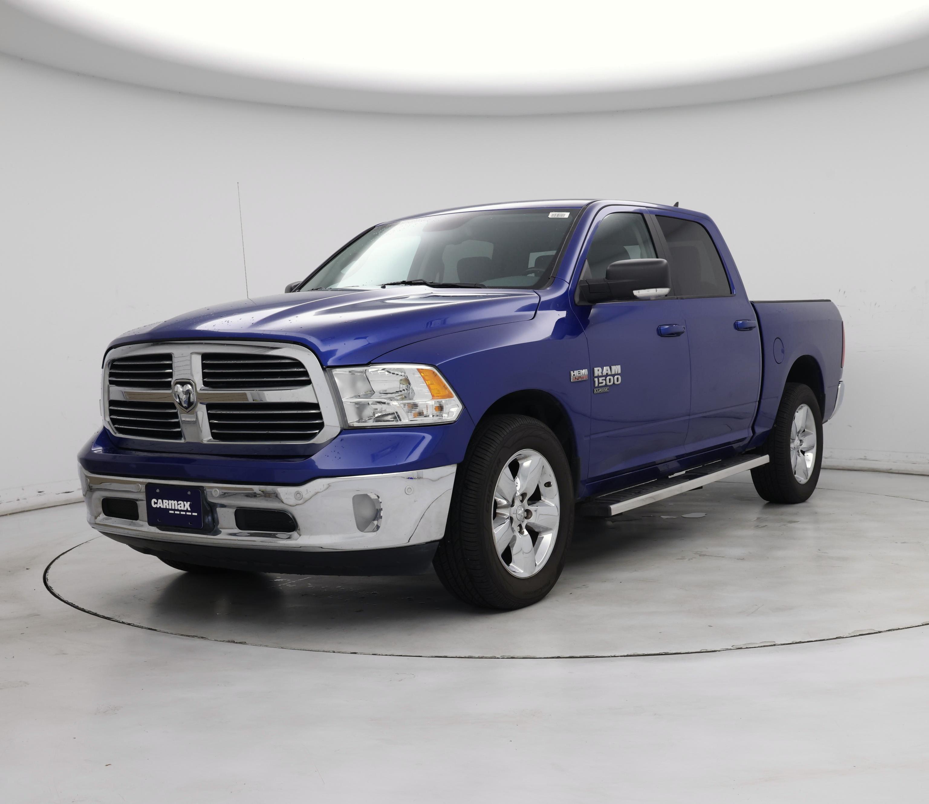 Thumbnail: 2019 RAM 1500 Classic - 4