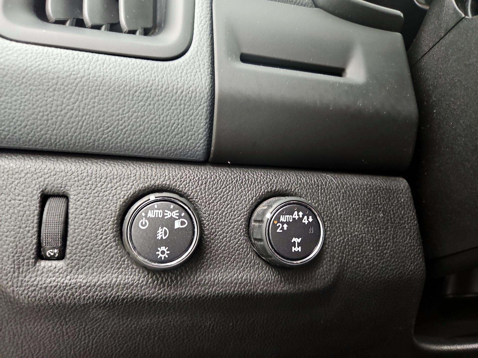 Thumbnail: 2018 Chevrolet Colorado - 13