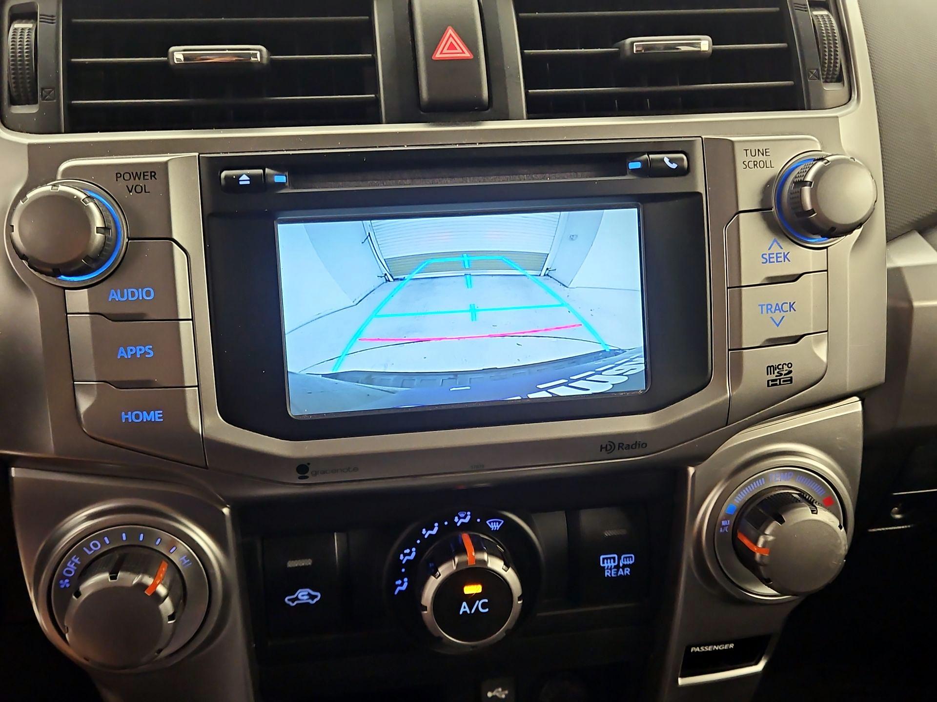 Thumbnail: 2015 Toyota 4Runner - 14