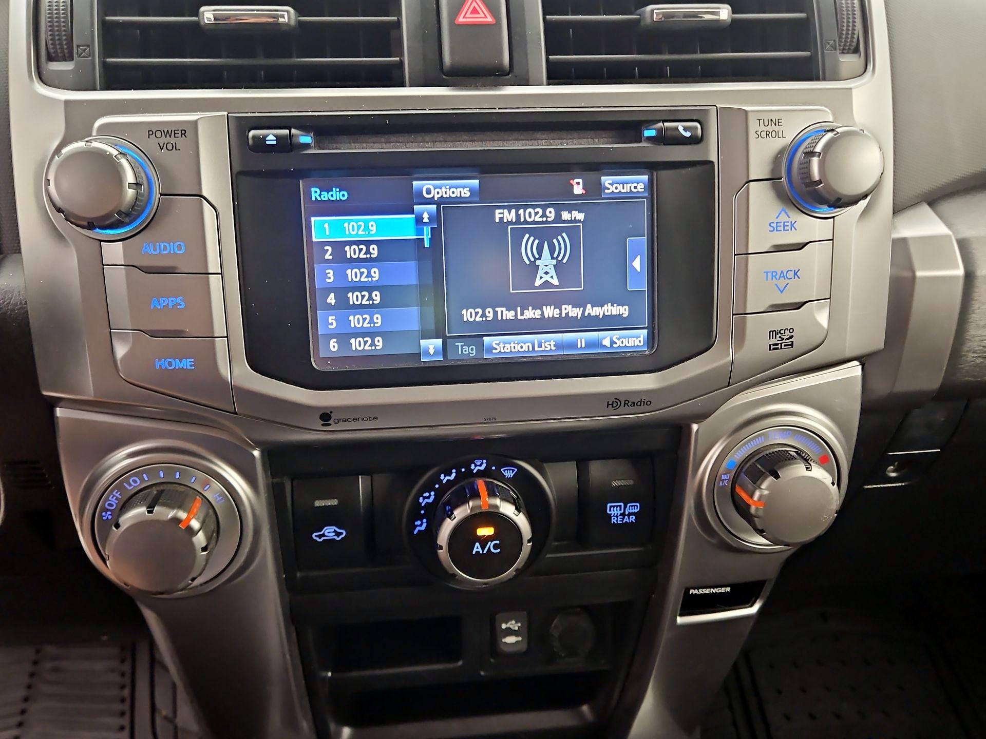 Thumbnail: 2015 Toyota 4Runner - 15