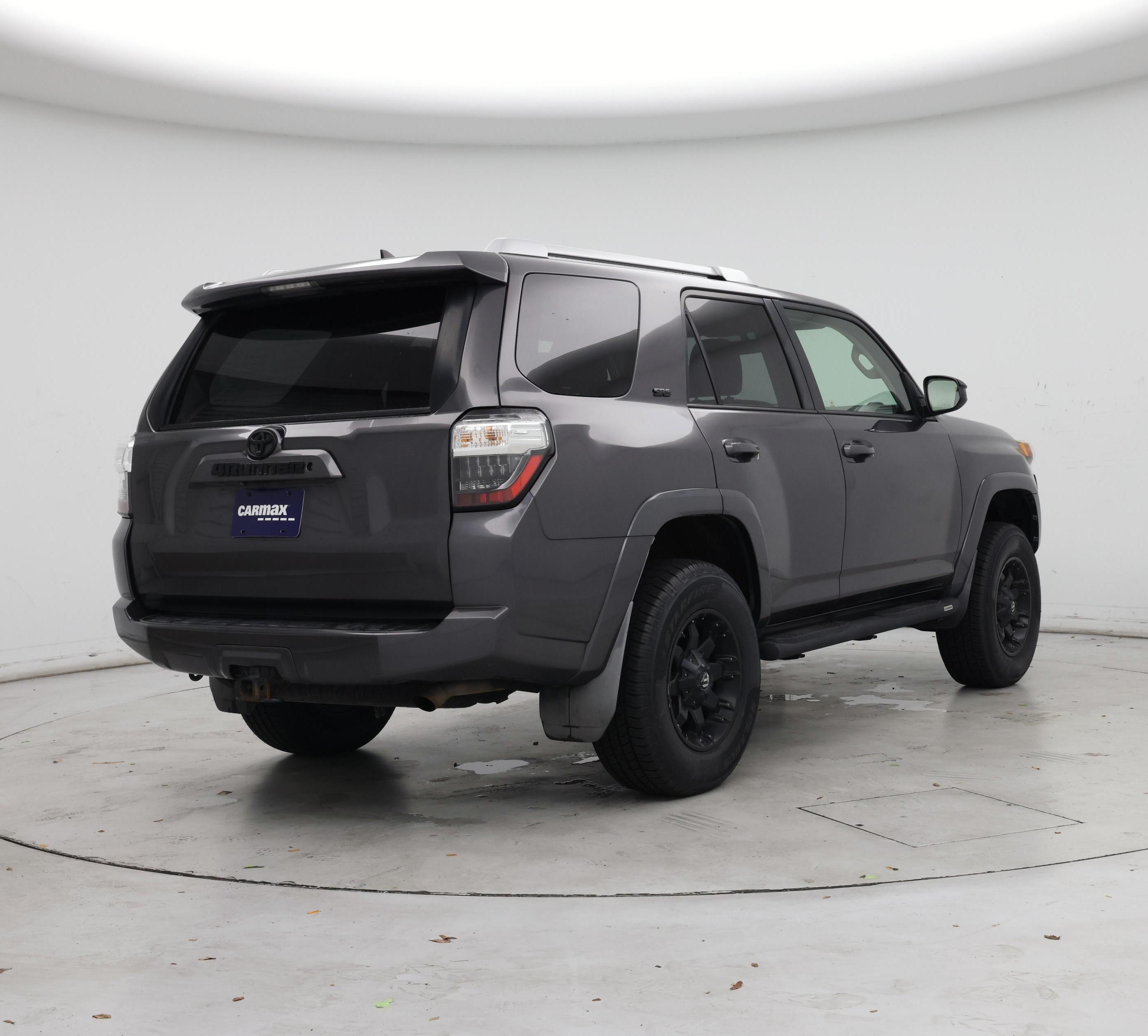Thumbnail: 2015 Toyota 4Runner - 8