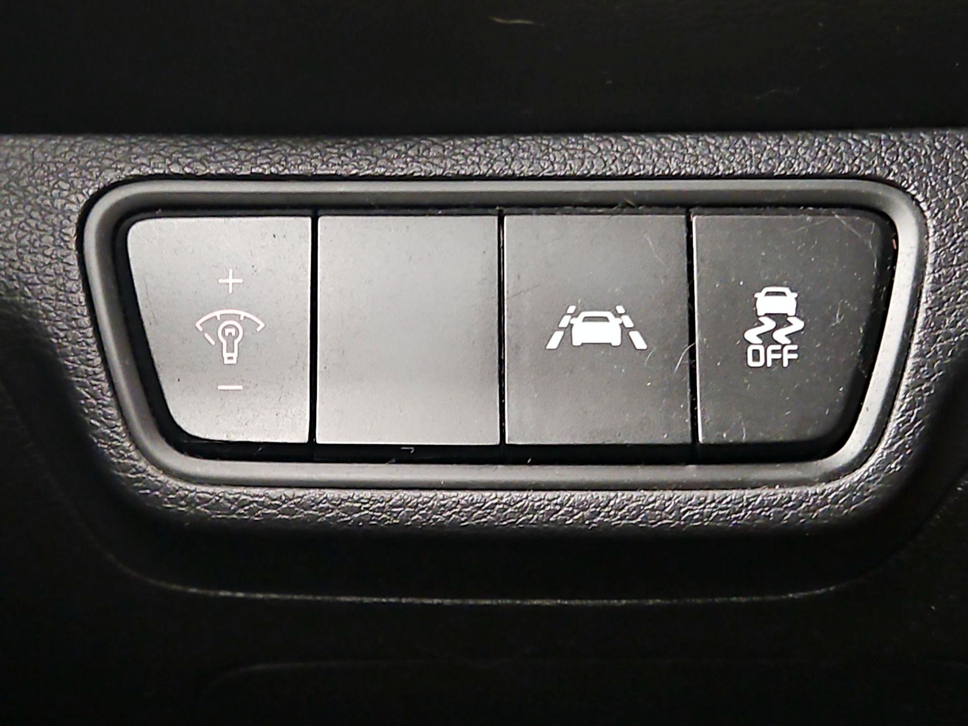 Thumbnail: 2019 Kia Forte - 13