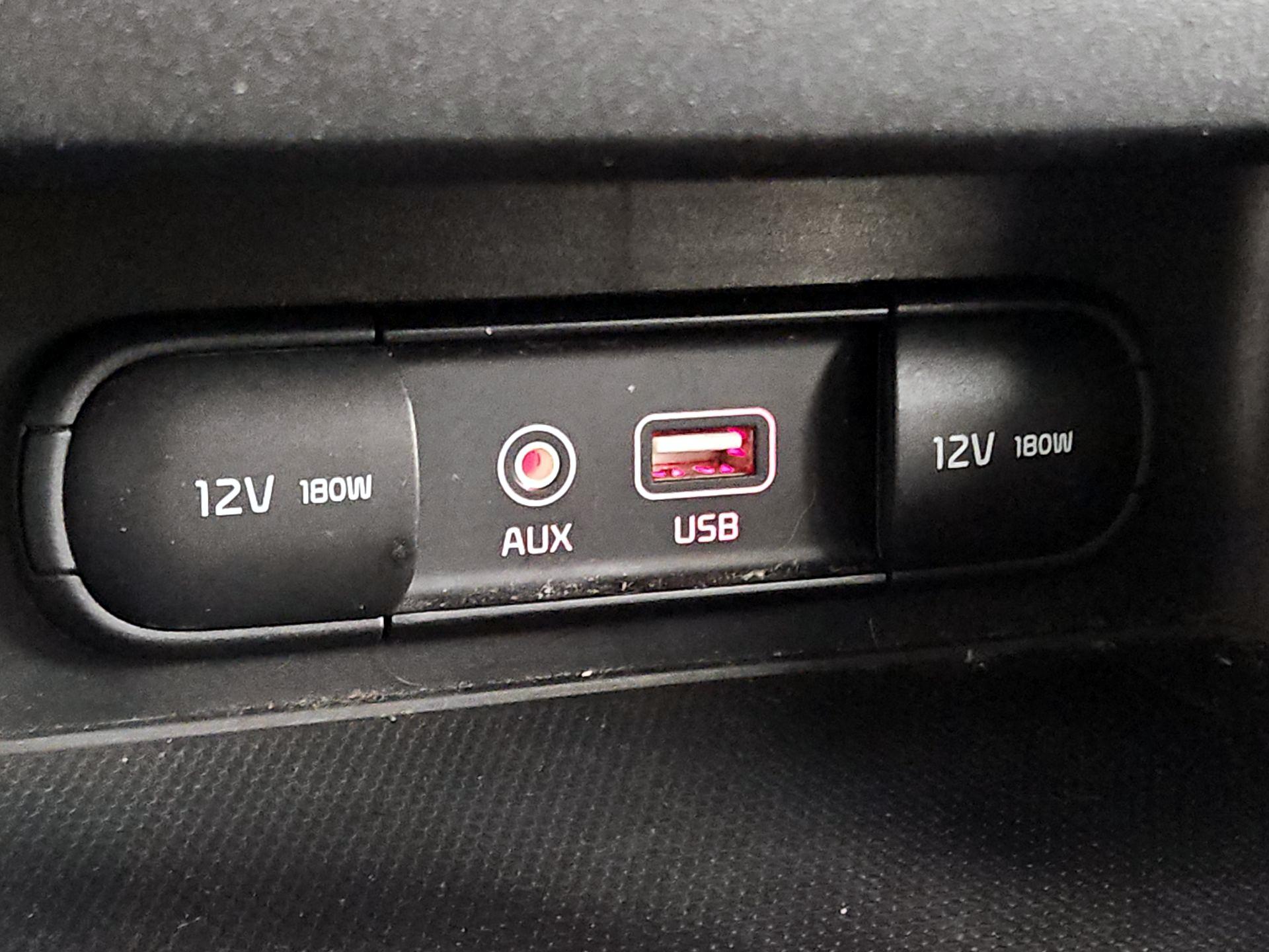 Thumbnail: 2019 Kia Forte - 18