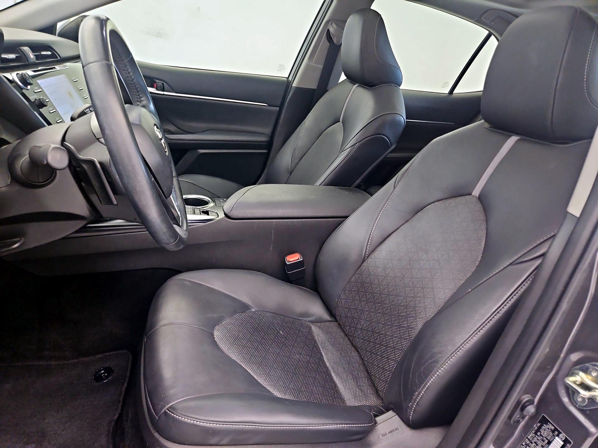 Thumbnail: 2020 Toyota Camry - 11