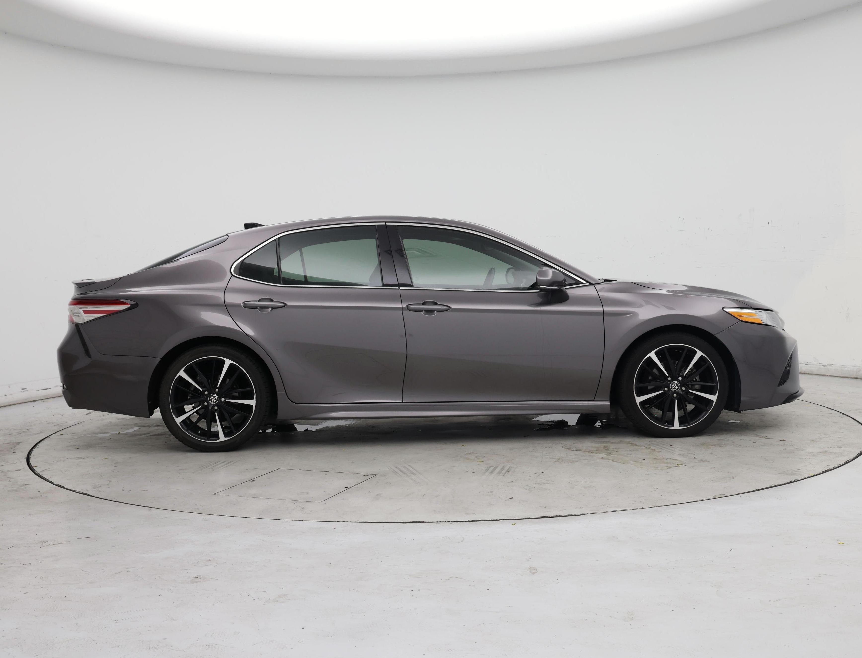Thumbnail: 2020 Toyota Camry - 7