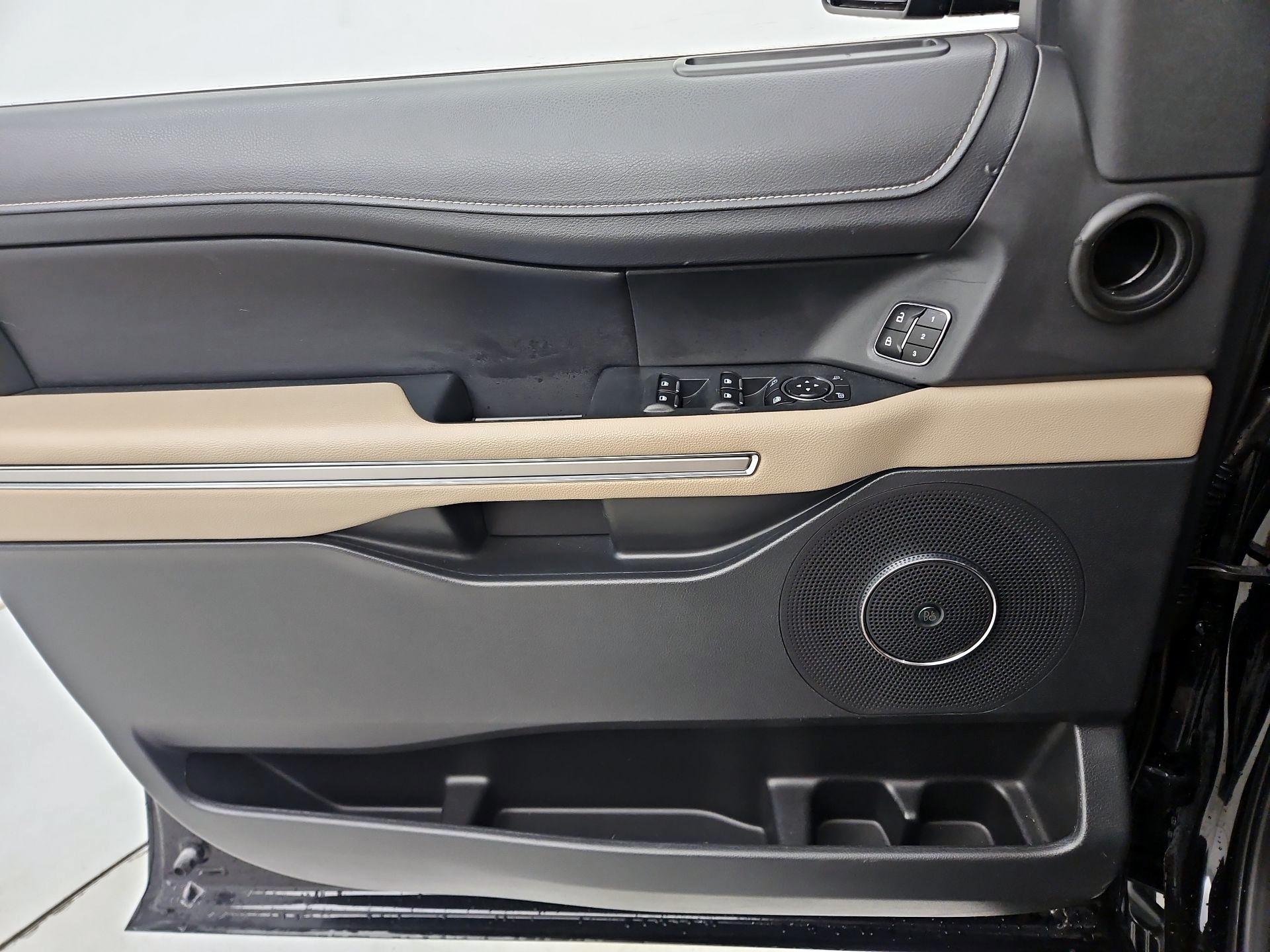 Thumbnail: 2023 Ford Expedition - 12