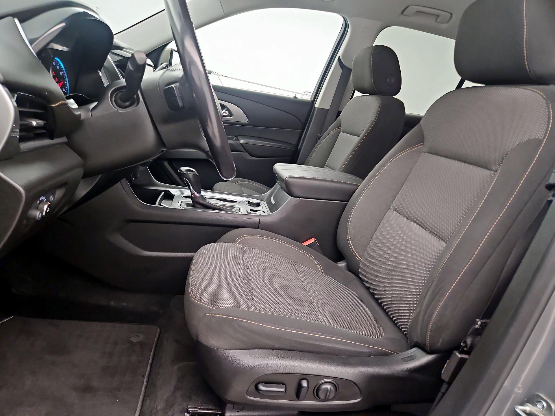 Thumbnail: 2019 Chevrolet Traverse - 11
