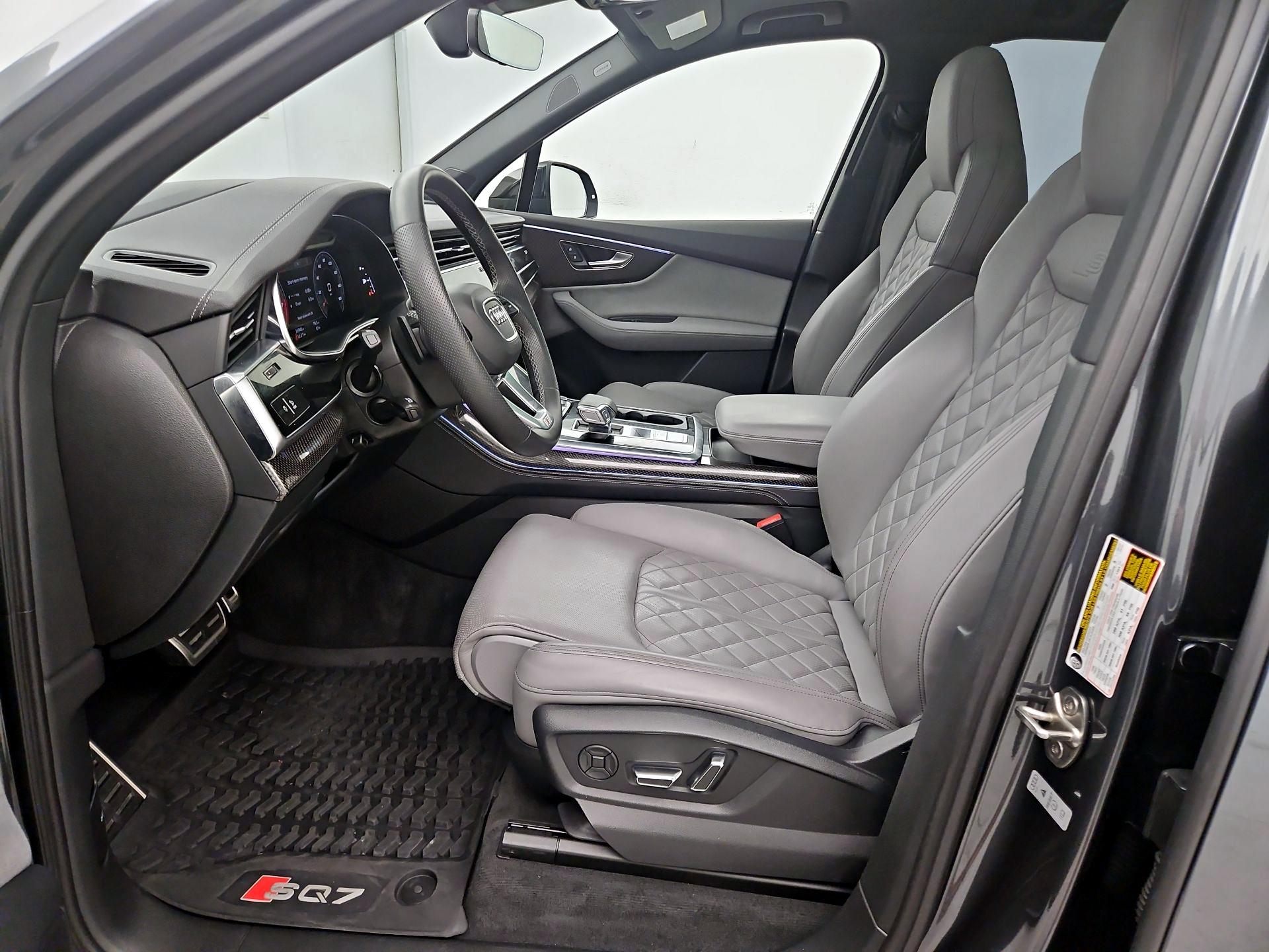 Thumbnail: 2023 Audi SQ7 - 11