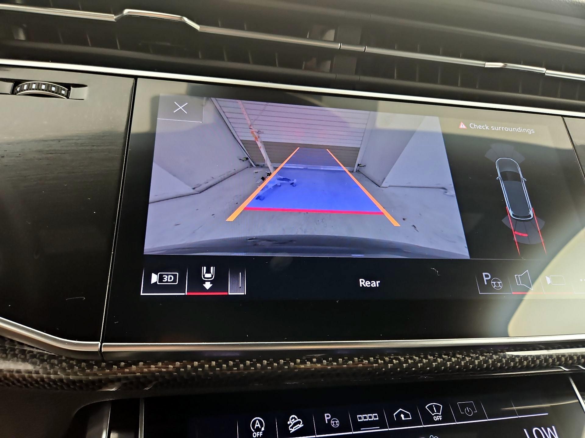 Thumbnail: 2023 Audi SQ7 - 15