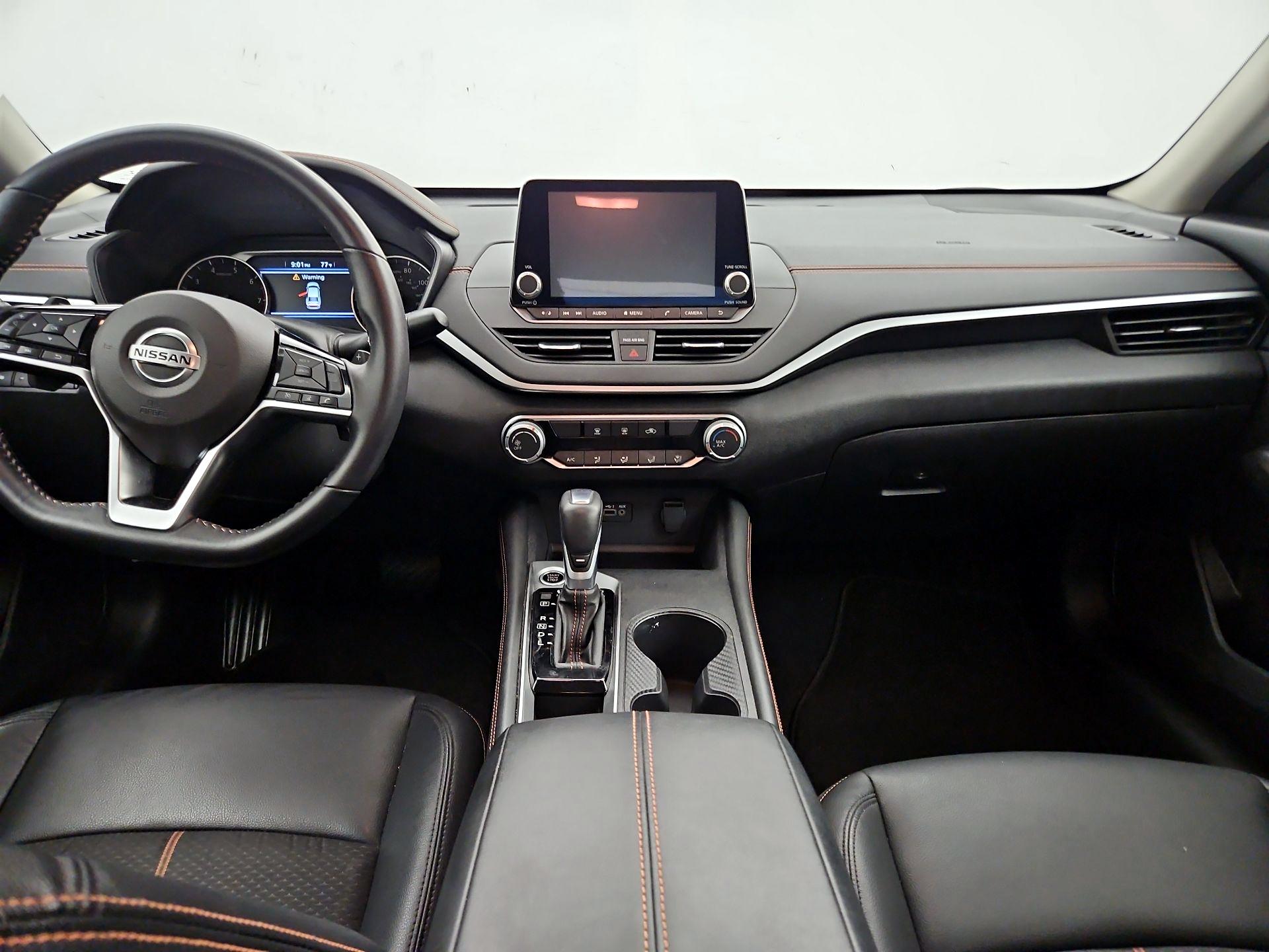 Thumbnail: 2020 Nissan Altima - 9