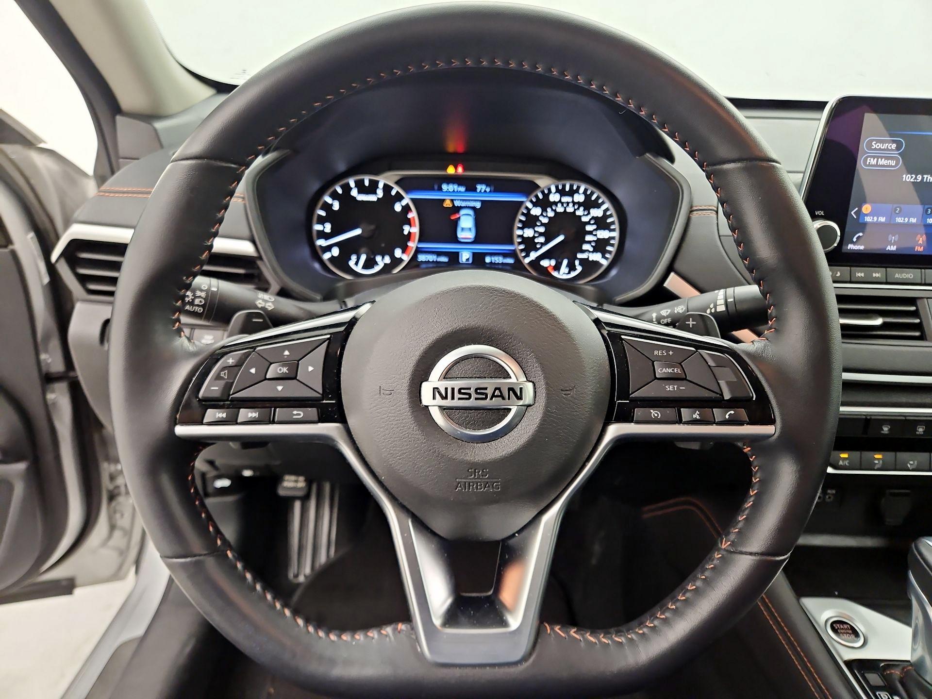 Thumbnail: 2020 Nissan Altima - 10