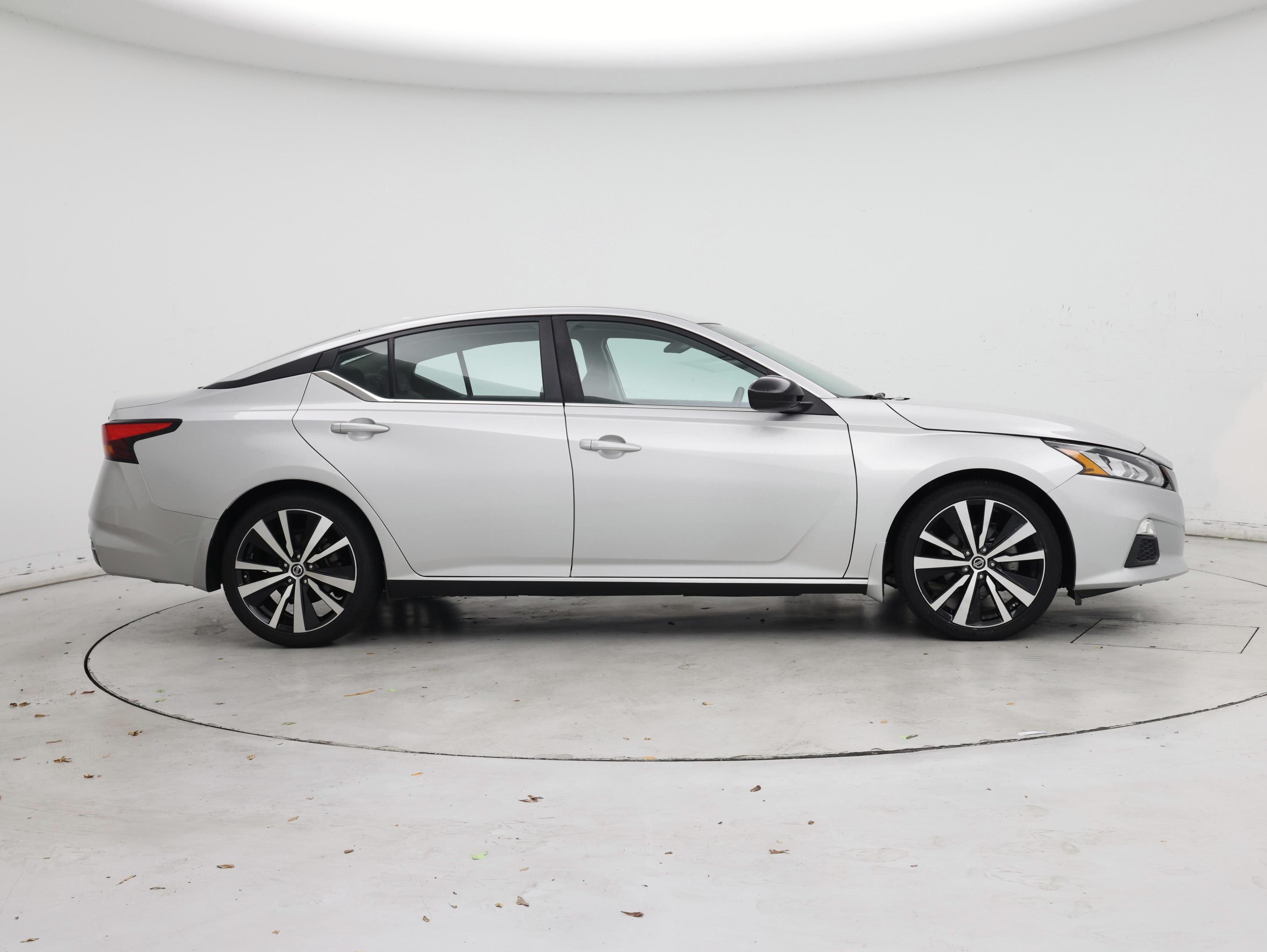 Thumbnail: 2020 Nissan Altima - 7