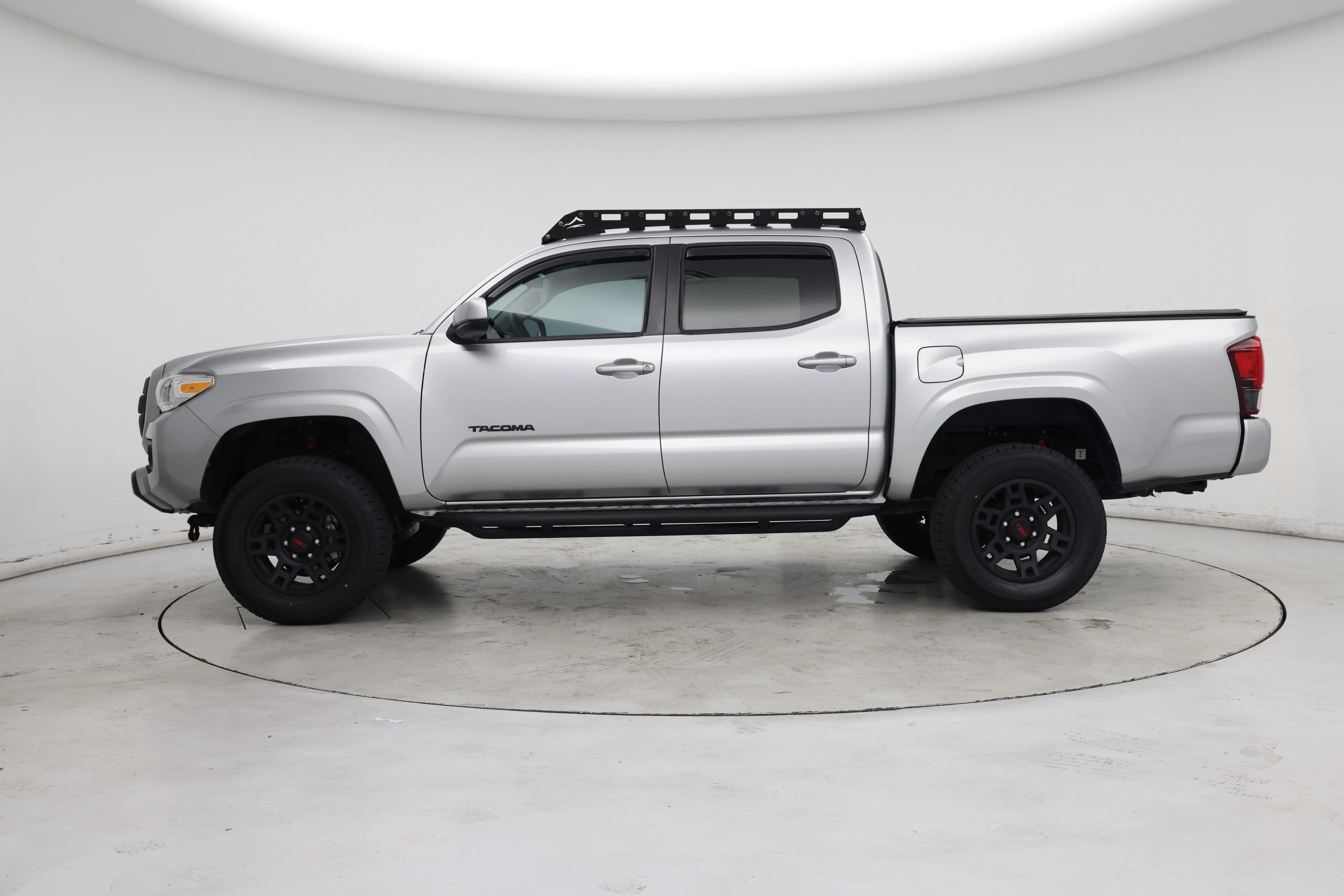 Thumbnail: 2022 Toyota Tacoma - 3