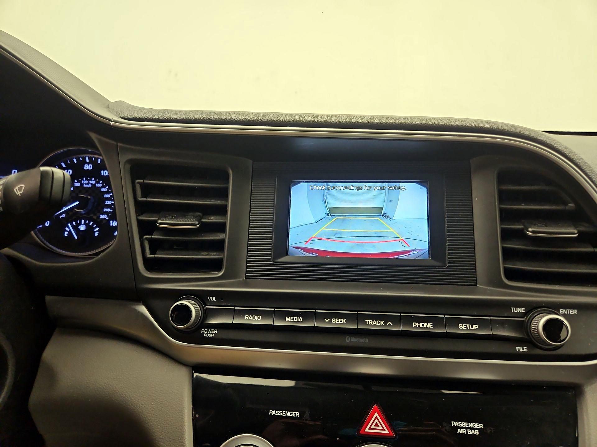 Thumbnail: 2019 Hyundai Elantra - 14