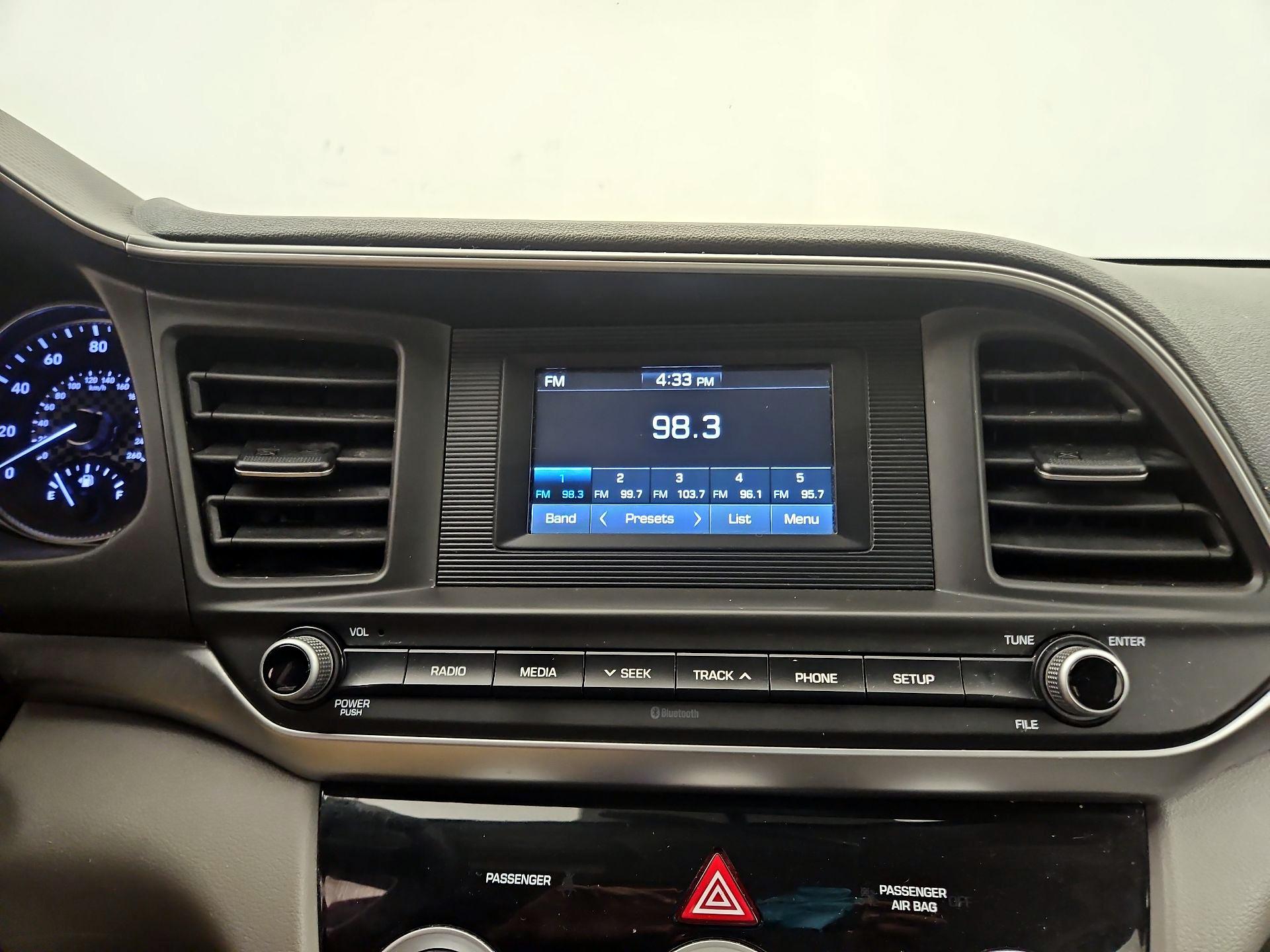 Thumbnail: 2019 Hyundai Elantra - 15